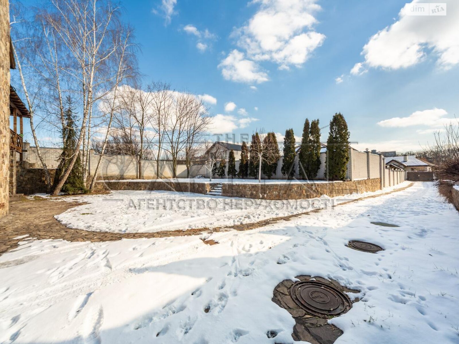 триповерховий будинок з гаражем, 450 кв. м, кирпич. Продаж у Петропавлівській Борщагівці фото 1 триповерховий будинок з гаражем, 450 кв. м, кирпич. Продаж у Петропавлівській Борщагівці фото 1
