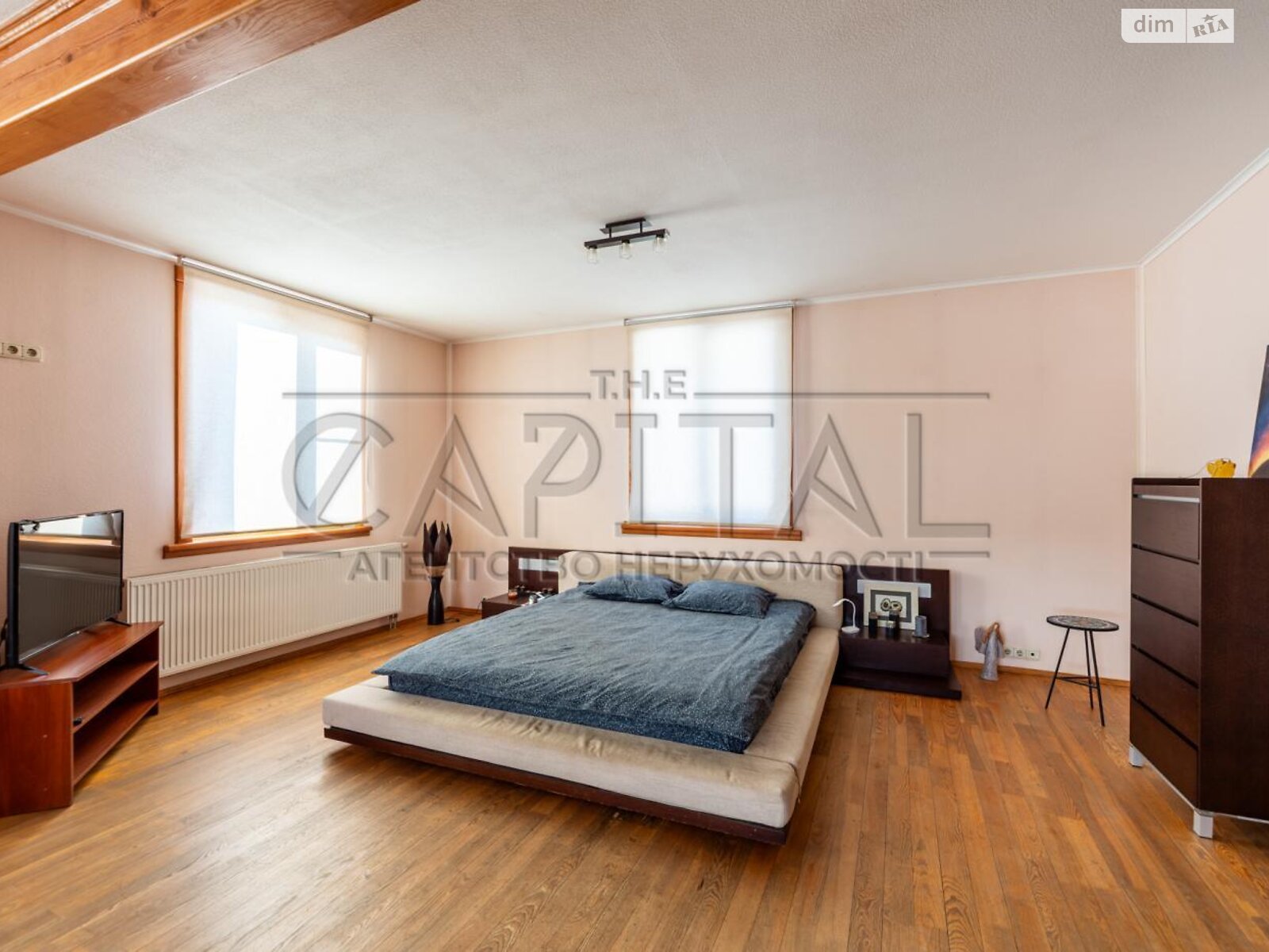триповерховий будинок з гаражем, 450 кв. м, кирпич. Продаж у Петропавлівській Борщагівці фото 1 триповерховий будинок з гаражем, 450 кв. м, кирпич. Продаж у Петропавлівській Борщагівці фото 1