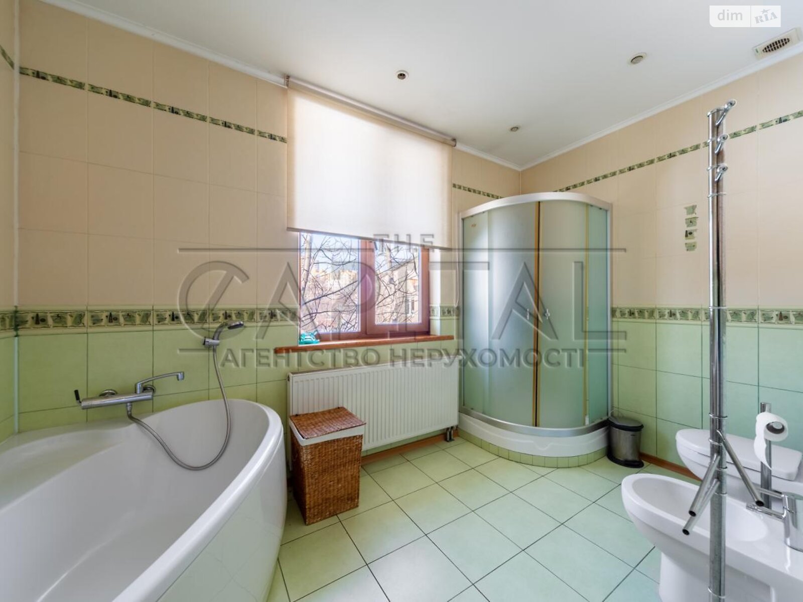 триповерховий будинок з гаражем, 450 кв. м, кирпич. Продаж у Петропавлівській Борщагівці фото 1 триповерховий будинок з гаражем, 450 кв. м, кирпич. Продаж у Петропавлівській Борщагівці фото 1