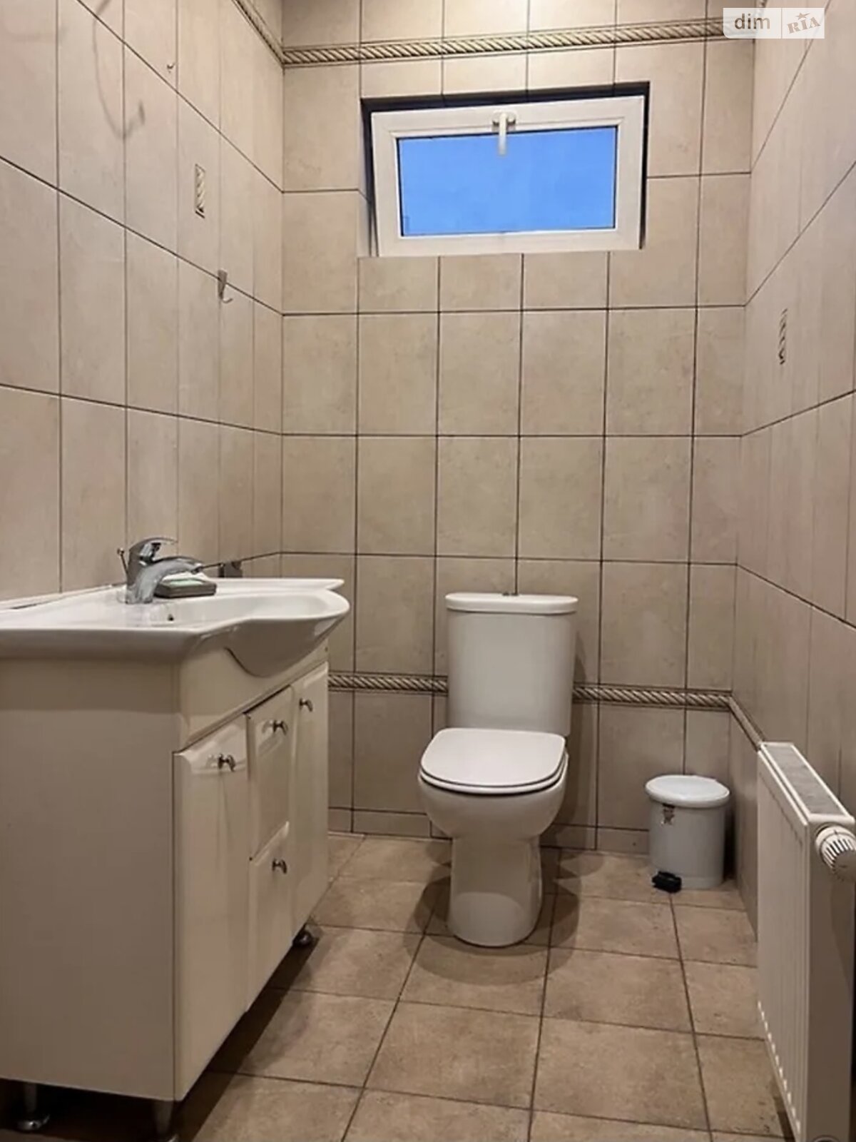 трехэтажный дом с гаражом, 353 кв. м, монолитно-блочный. Продажа в Петропавловской Борщаговке фото 1 трехэтажный дом с гаражом, 353 кв. м, монолитно-блочный. Продажа в Петропавловской Борщаговке фото 1