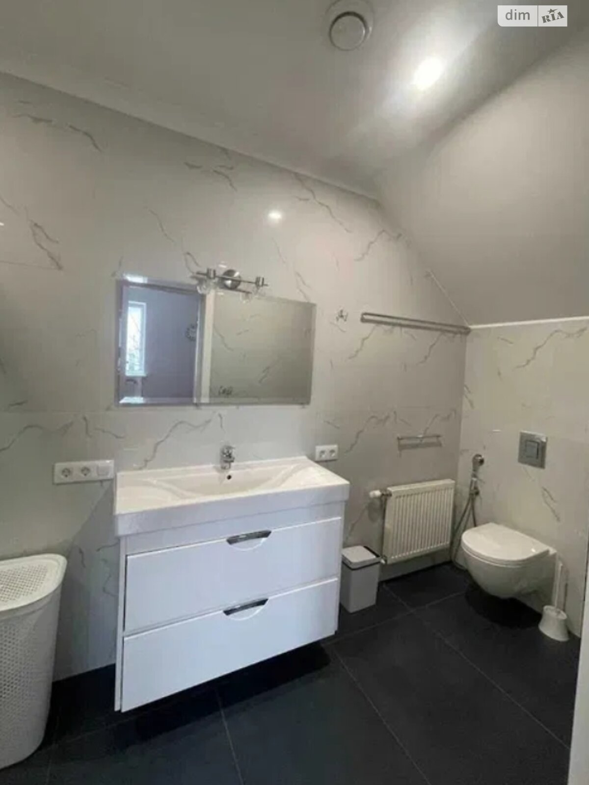 двухэтажный дом с ремонтом, 254 кв. м, газобетон. Продажа в Петропавловской Борщаговке фото 1