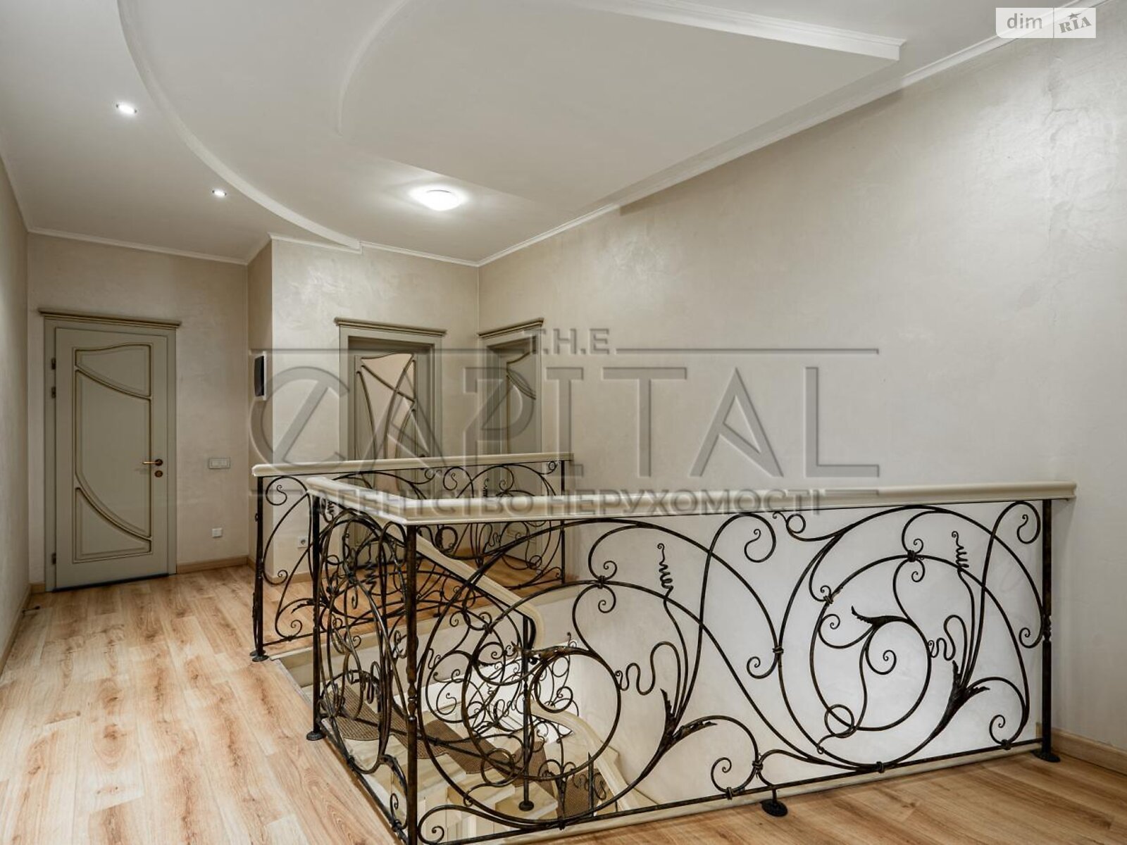 двухэтажный дом с гаражом, 307 кв. м, кирпич. Продажа в Петропавловской Борщаговке фото 1 двухэтажный дом с гаражом, 307 кв. м, кирпич. Продажа в Петропавловской Борщаговке фото 1
