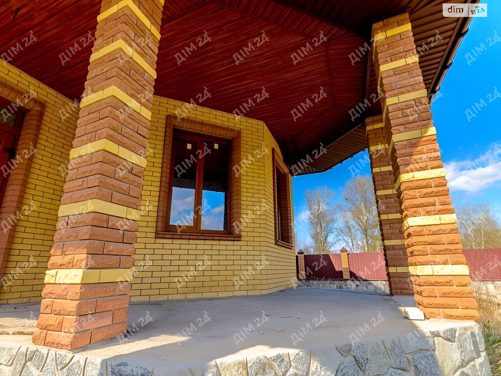 двухэтажный дом с гаражом, 227 кв. м, кирпич. Продажа в Петровке фото 1 двухэтажный дом с гаражом, 227 кв. м, кирпич. Продажа в Петровке фото 1