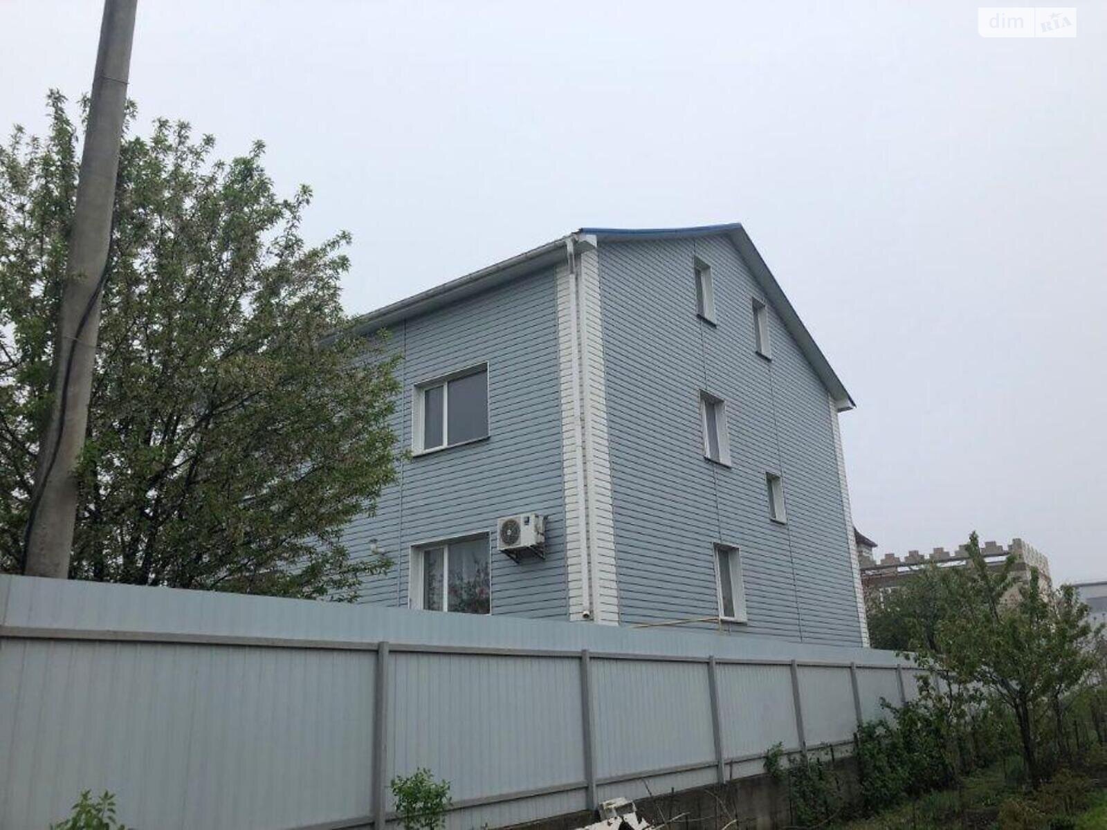 трехэтажный дом, 467.6 кв. м, газобетон. Продажа в Петровском (нов. Святопетровском) фото 1