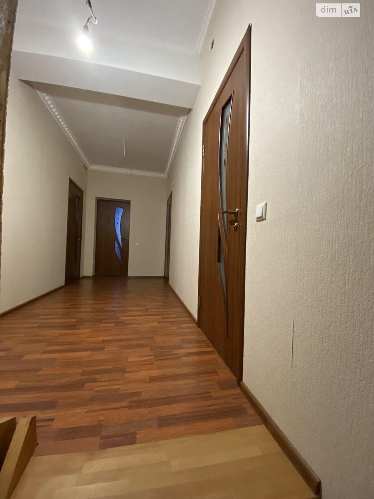 трехэтажный дом, 467.6 кв. м, газобетон. Продажа в Петровском (нов. Святопетровском) фото 1