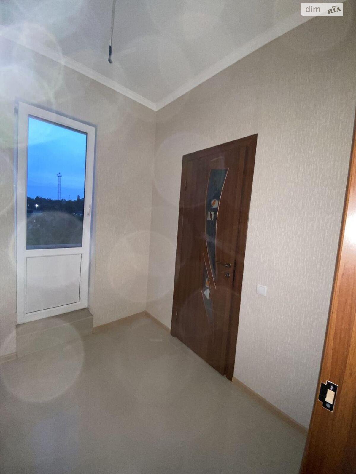 трехэтажный дом, 467.6 кв. м, газобетон. Продажа в Петровском (нов. Святопетровском) фото 1