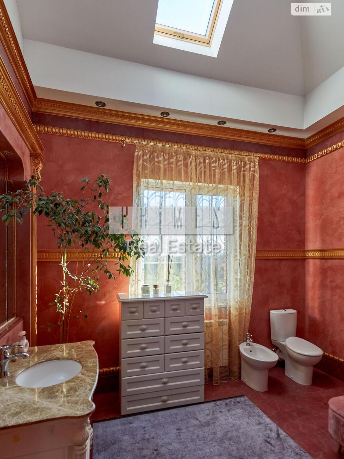 двухэтажный дом с верандой, 335.5 кв. м, кирпич. Продажа в Петрушках фото 1