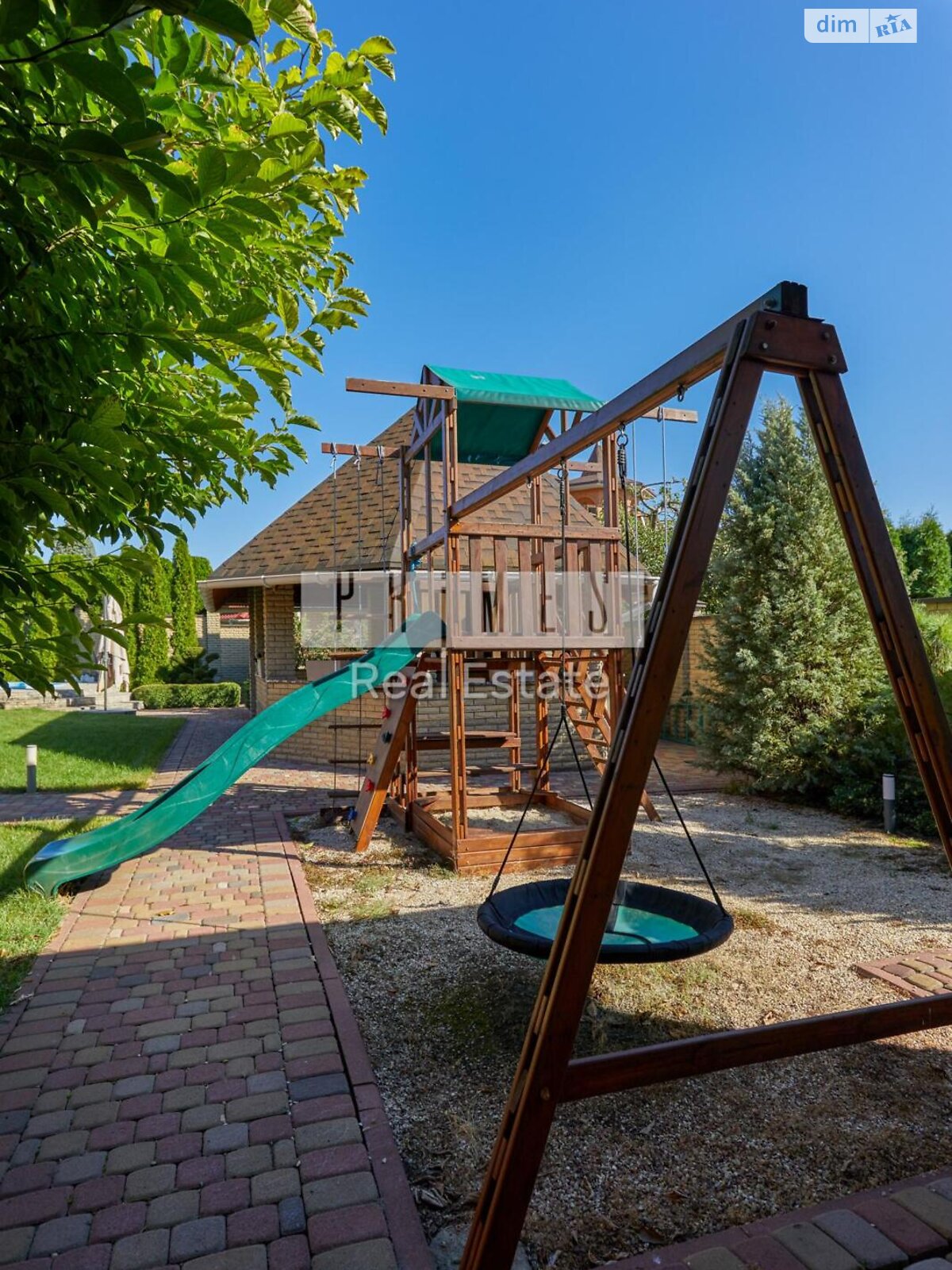 двухэтажный дом с верандой, 335.5 кв. м, кирпич. Продажа в Петрушках фото 1