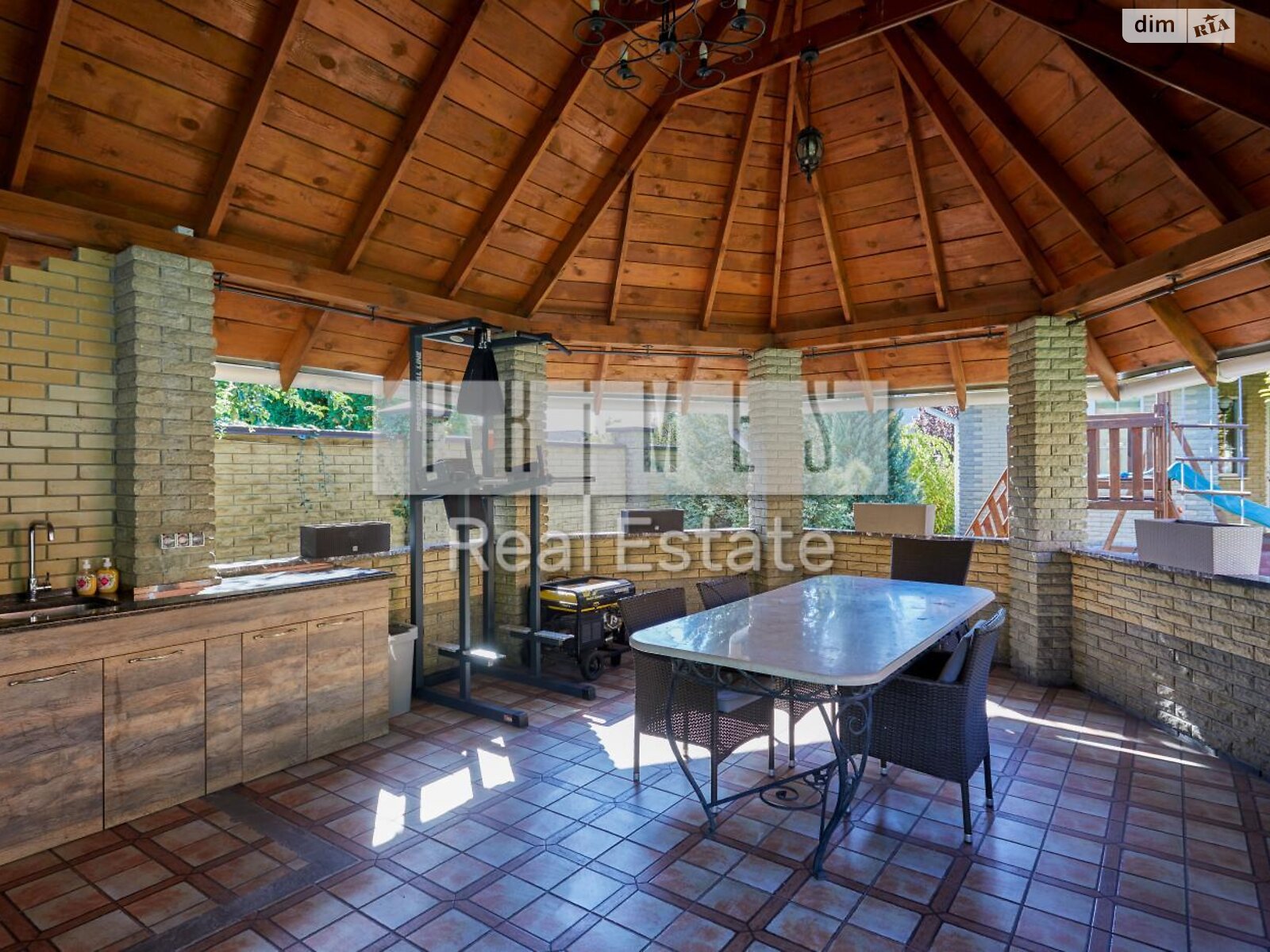 двухэтажный дом с верандой, 335.5 кв. м, кирпич. Продажа в Петрушках фото 1