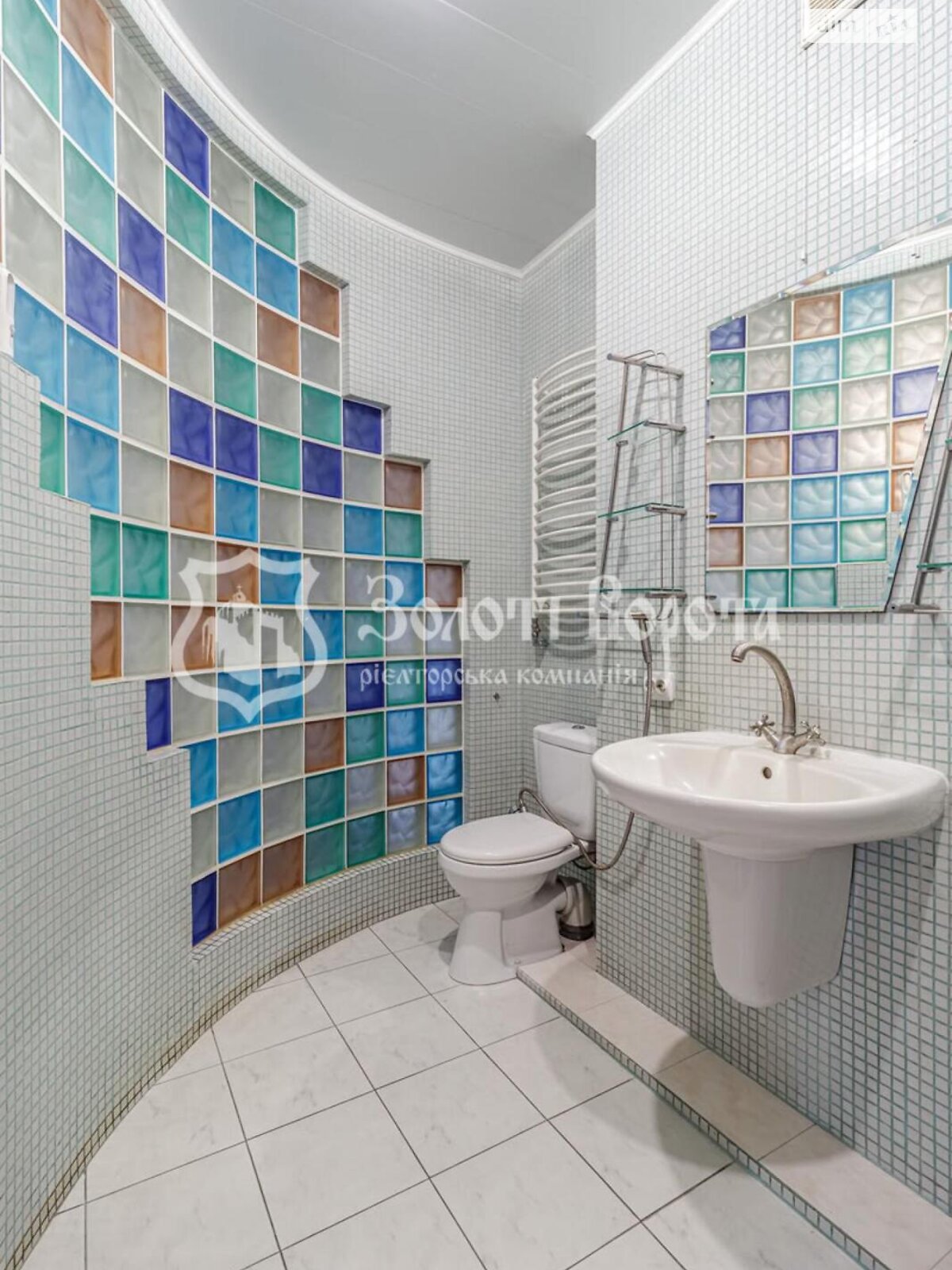 двоповерховий будинок, 400.8 кв. м, кирпич. Продаж у Петрушках фото 1 двоповерховий будинок, 400.8 кв. м, кирпич. Продаж у Петрушках фото 1