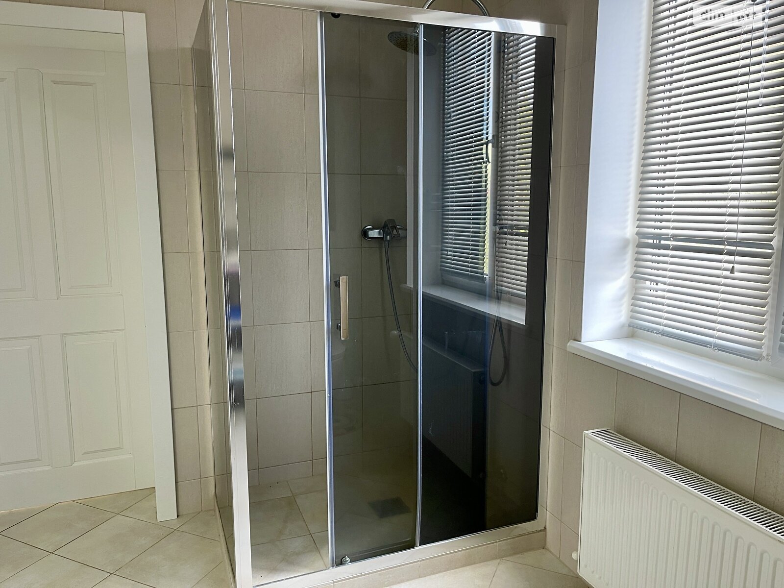 триповерховий будинок, 205.5 кв. м, піноблок. Продаж у Петрушках фото 1 триповерховий будинок, 205.5 кв. м, піноблок. Продаж у Петрушках фото 1