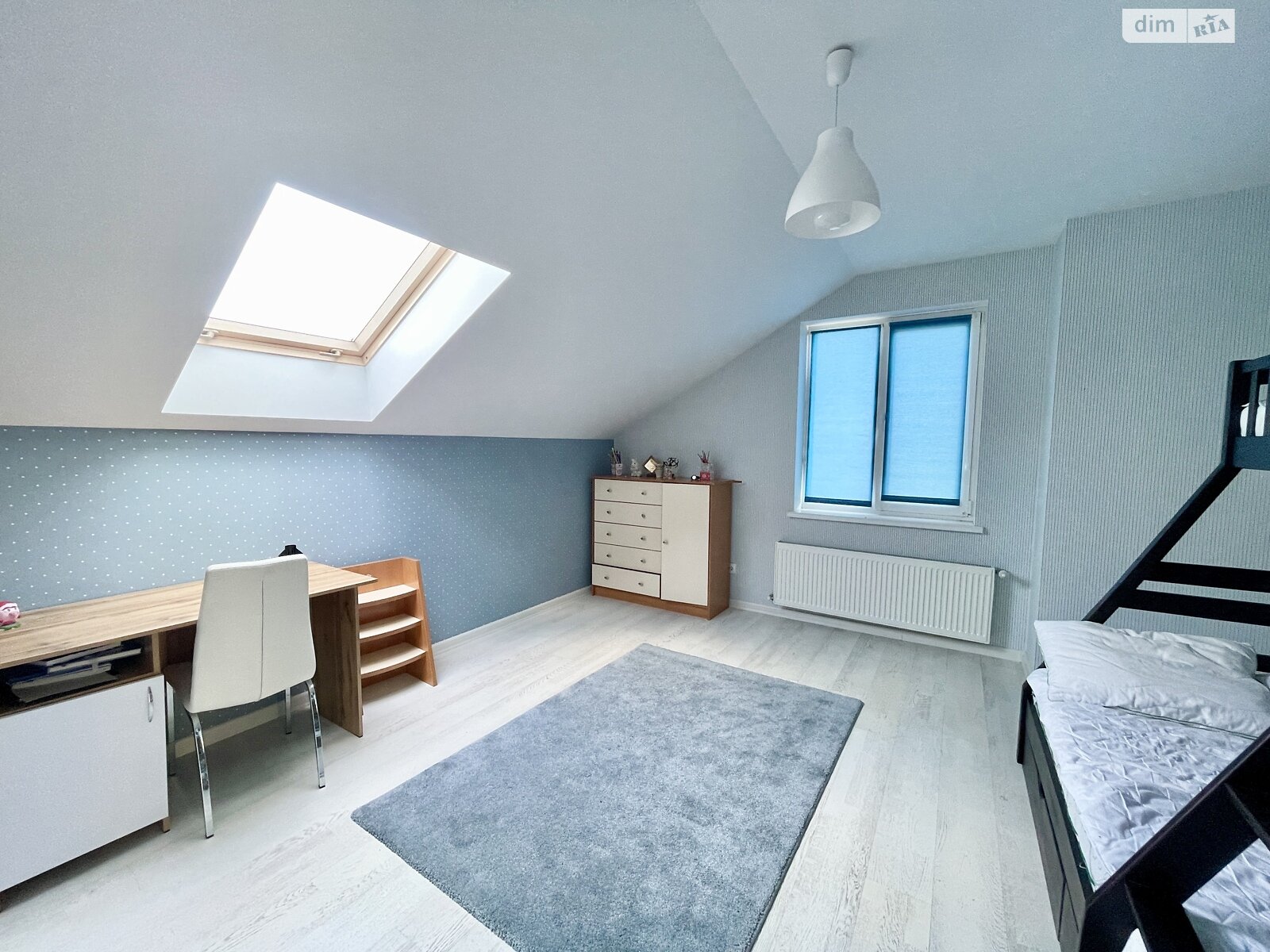 триповерховий будинок, 205.5 кв. м, піноблок. Продаж у Петрушках фото 1 триповерховий будинок, 205.5 кв. м, піноблок. Продаж у Петрушках фото 1