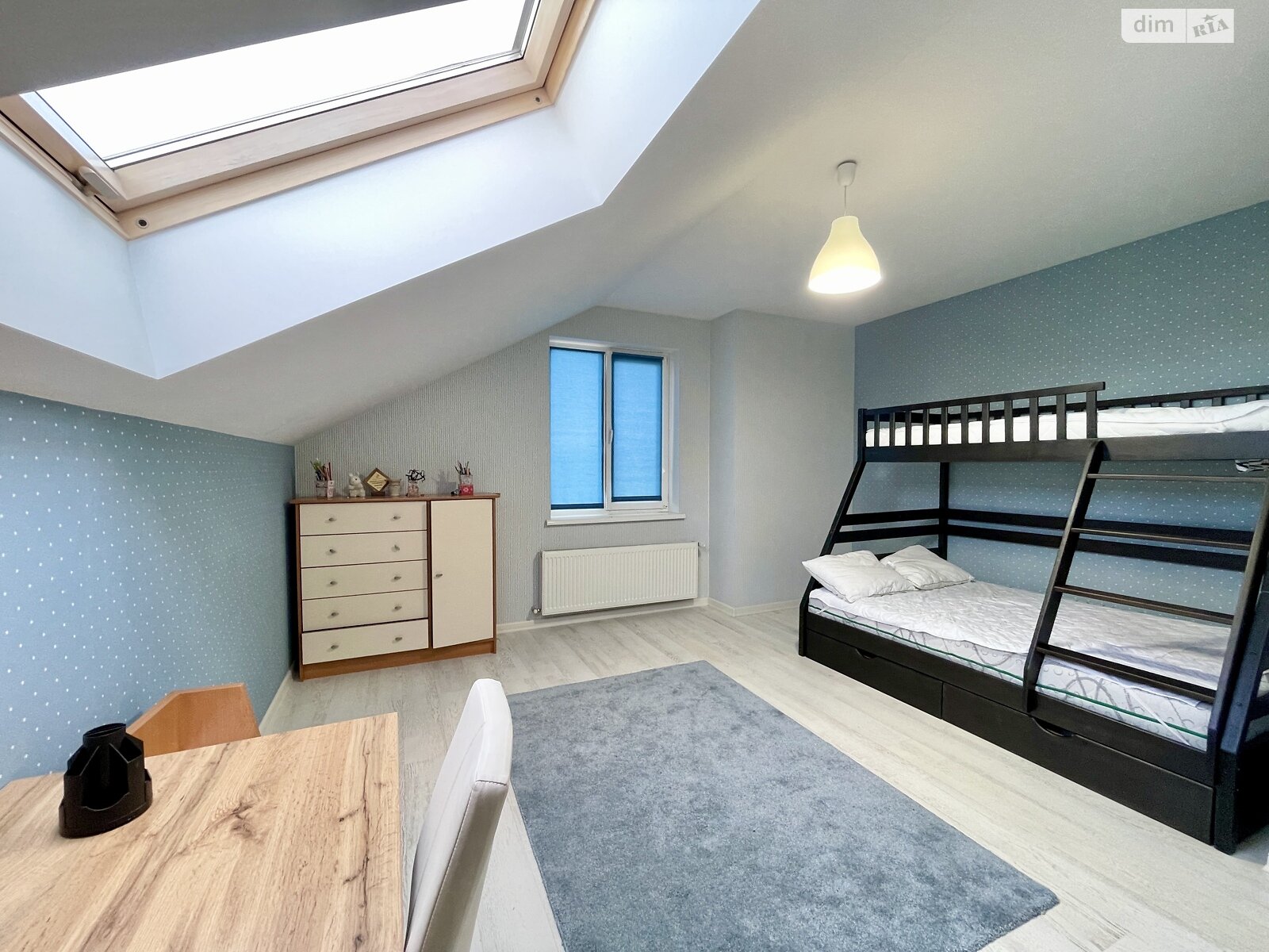 триповерховий будинок, 205.5 кв. м, піноблок. Продаж у Петрушках фото 1 триповерховий будинок, 205.5 кв. м, піноблок. Продаж у Петрушках фото 1