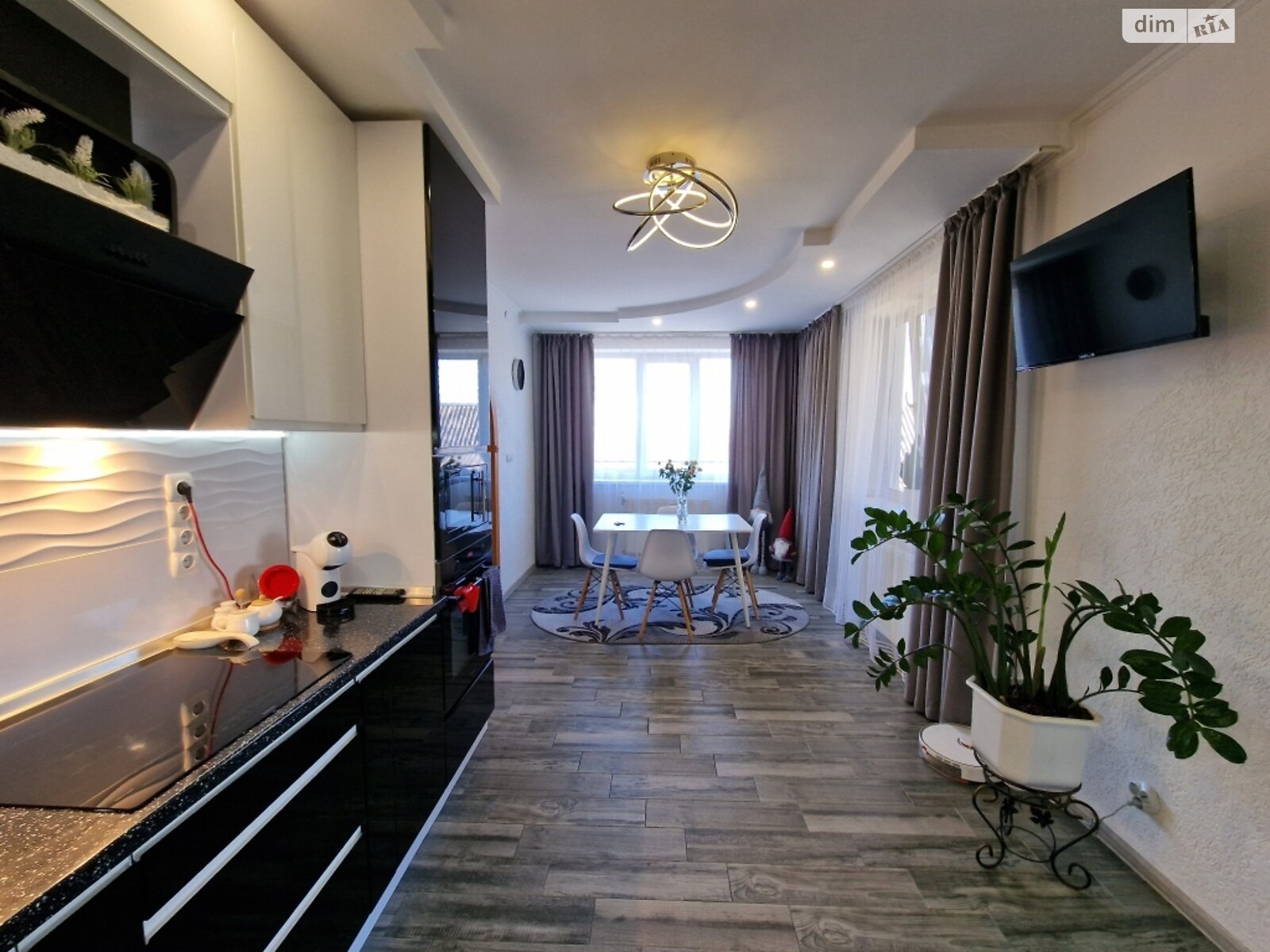 двухэтажный дом с верандой, 241.3 кв. м, кирпич. Продажа в Пидгорбе фото 1 двухэтажный дом с верандой, 241.3 кв. м, кирпич. Продажа в Пидгорбе фото 1