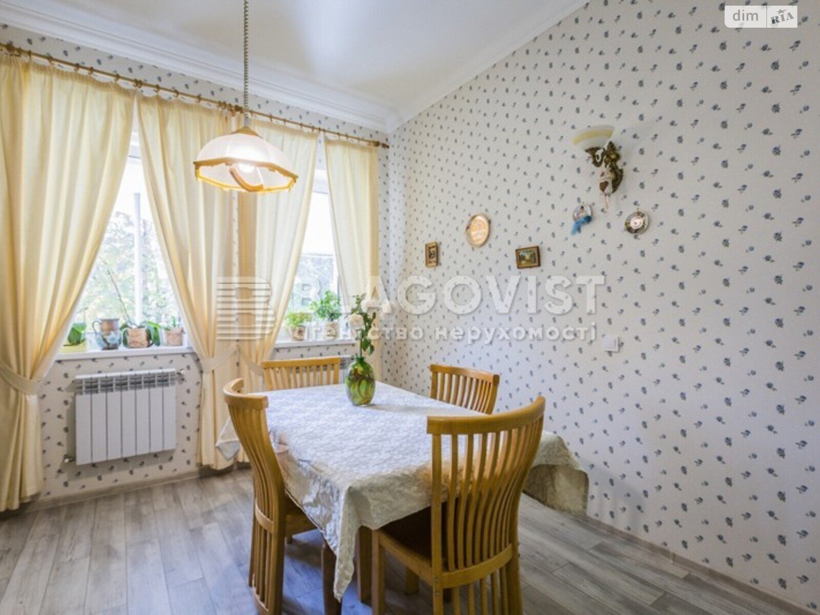 двухэтажный дом, 240 кв. м, кирпич. Продажа в Пинчуках фото 1