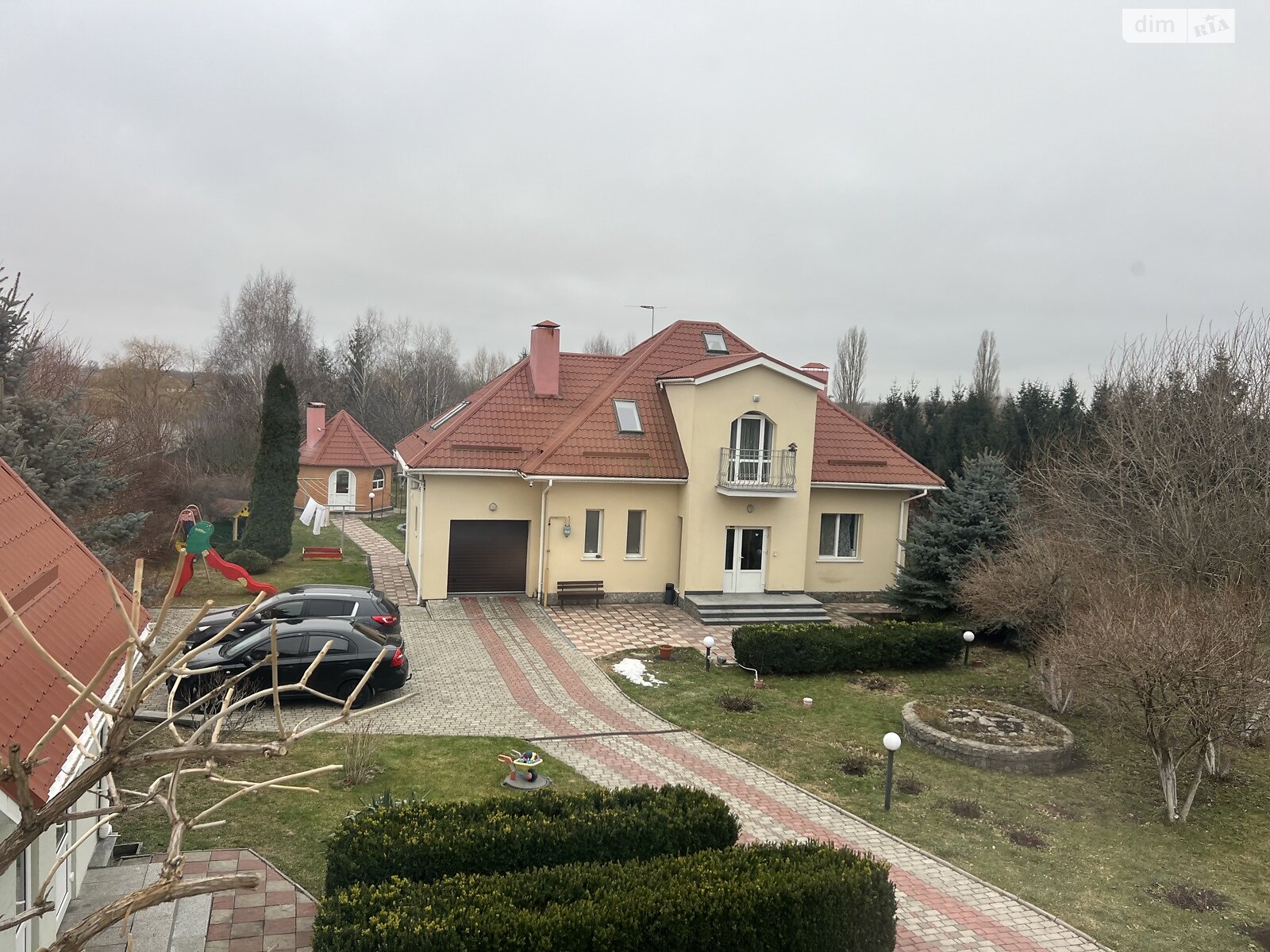 двоповерховий будинок з гаражем, 220 кв. м, кирпич. Продаж у Пінчуках фото 1