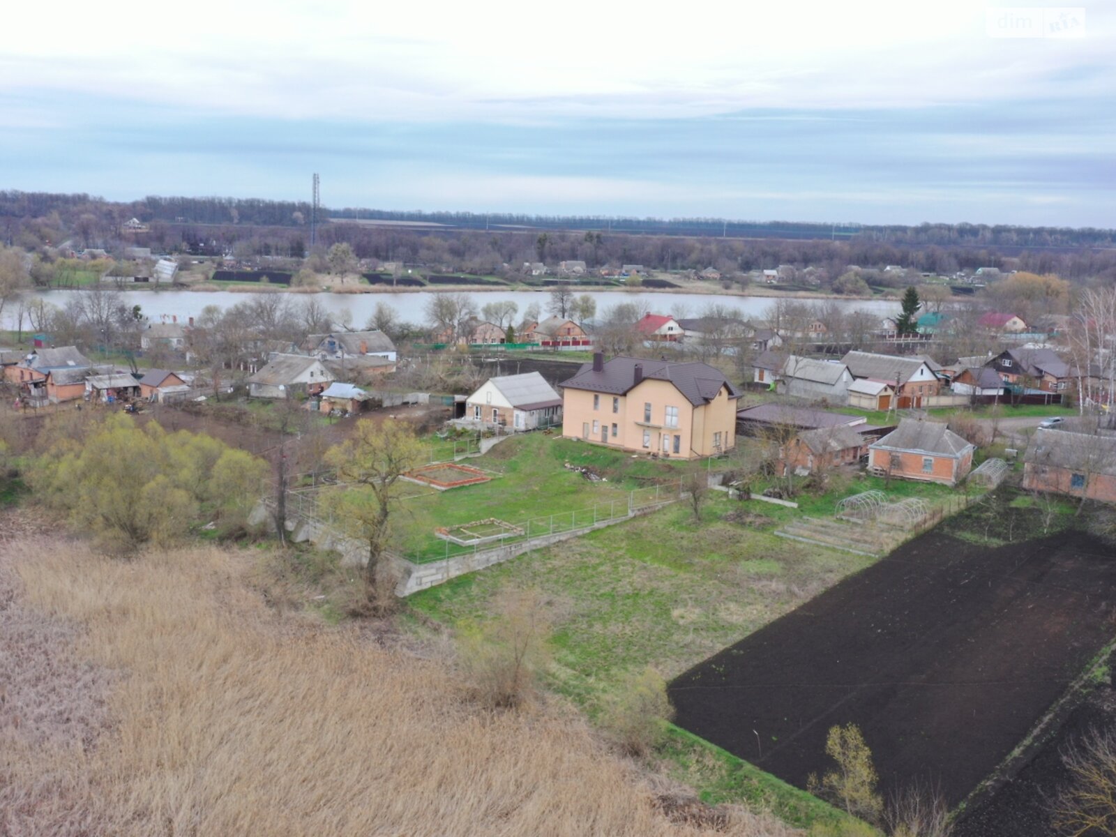 двоповерховий будинок, 430 кв. м, цегла. Продаж у Писарівці фото 1 двоповерховий будинок, 430 кв. м, цегла. Продаж у Писарівці фото 1