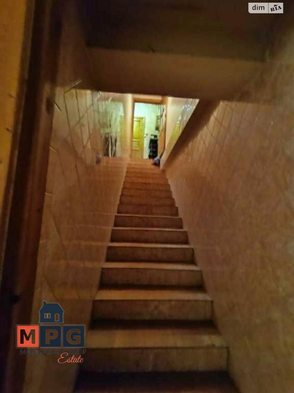 триповерховий будинок, 499 кв. м, кирпич. Продаж у Південному фото 1 триповерховий будинок, 499 кв. м, кирпич. Продаж у Південному фото 1