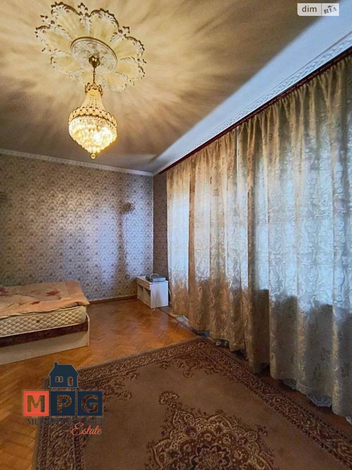 триповерховий будинок, 499 кв. м, кирпич. Продаж у Південному фото 1 триповерховий будинок, 499 кв. м, кирпич. Продаж у Південному фото 1