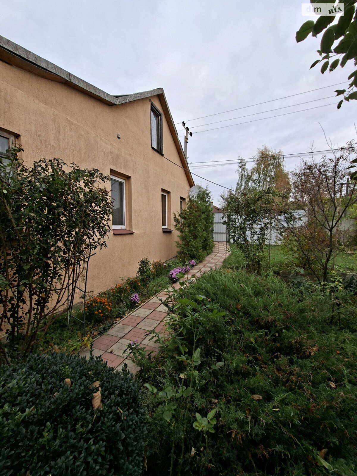 одноэтажный дом с гаражом, 95 кв. м, дерево и кирпич. Продажа в Пивденному (Харьков) фото 1 одноэтажный дом с гаражом, 95 кв. м, дерево и кирпич. Продажа в Пивденному (Харьков) фото 1