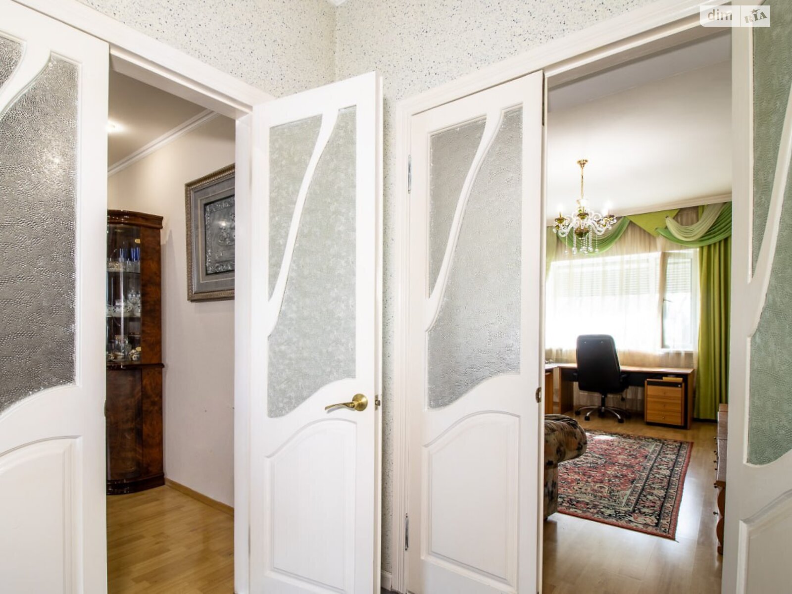 двоповерховий будинок з верандою, 237 кв. м, кирпич. Продаж у Південному фото 1 двоповерховий будинок з верандою, 237 кв. м, кирпич. Продаж у Південному фото 1