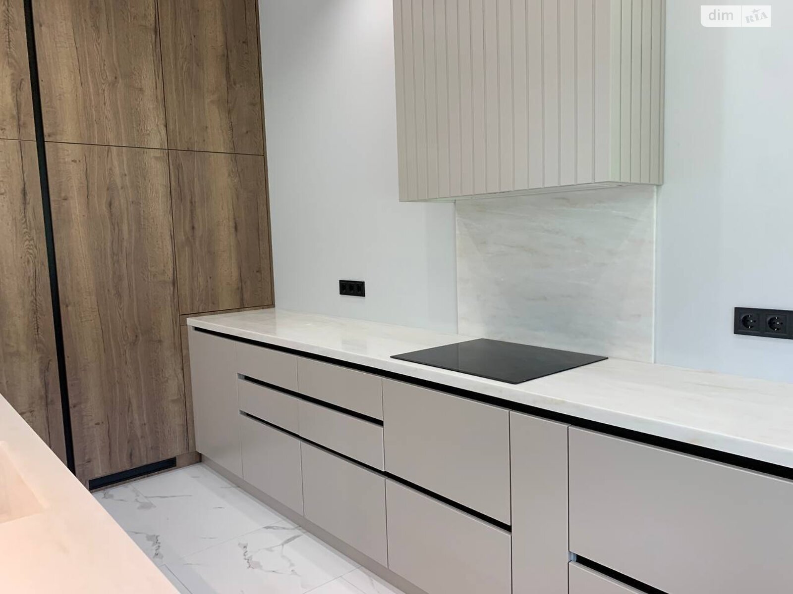 двоповерховий будинок з опаленням, 212.7 кв. м, цегла. Продаж у Плютах фото 1 двоповерховий будинок з опаленням, 212.7 кв. м, цегла. Продаж у Плютах фото 1