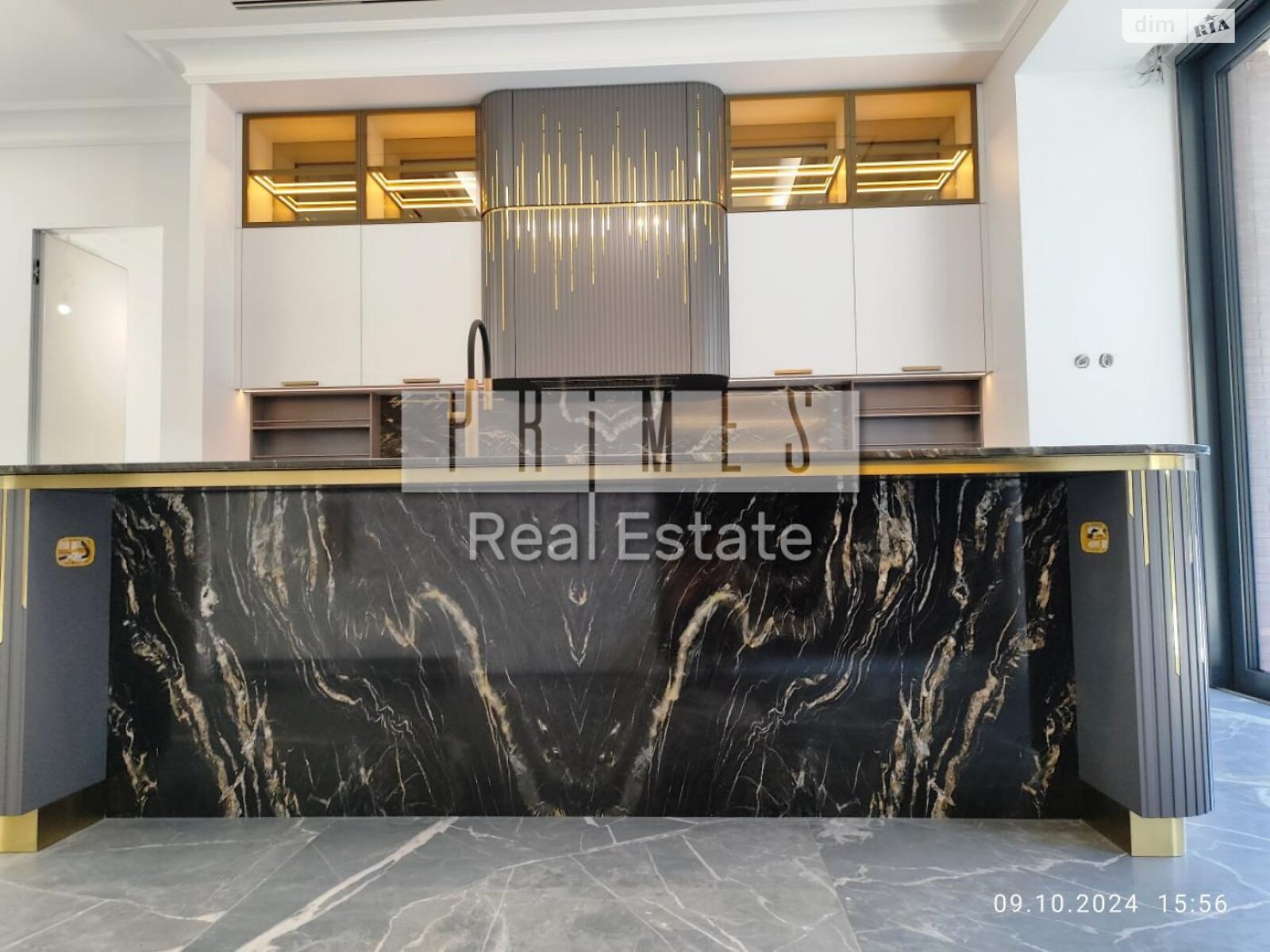 двухэтажный дом с отоплением, 465 кв. м, кирпич. Продажа в Плютах фото 1 двухэтажный дом с отоплением, 465 кв. м, кирпич. Продажа в Плютах фото 1