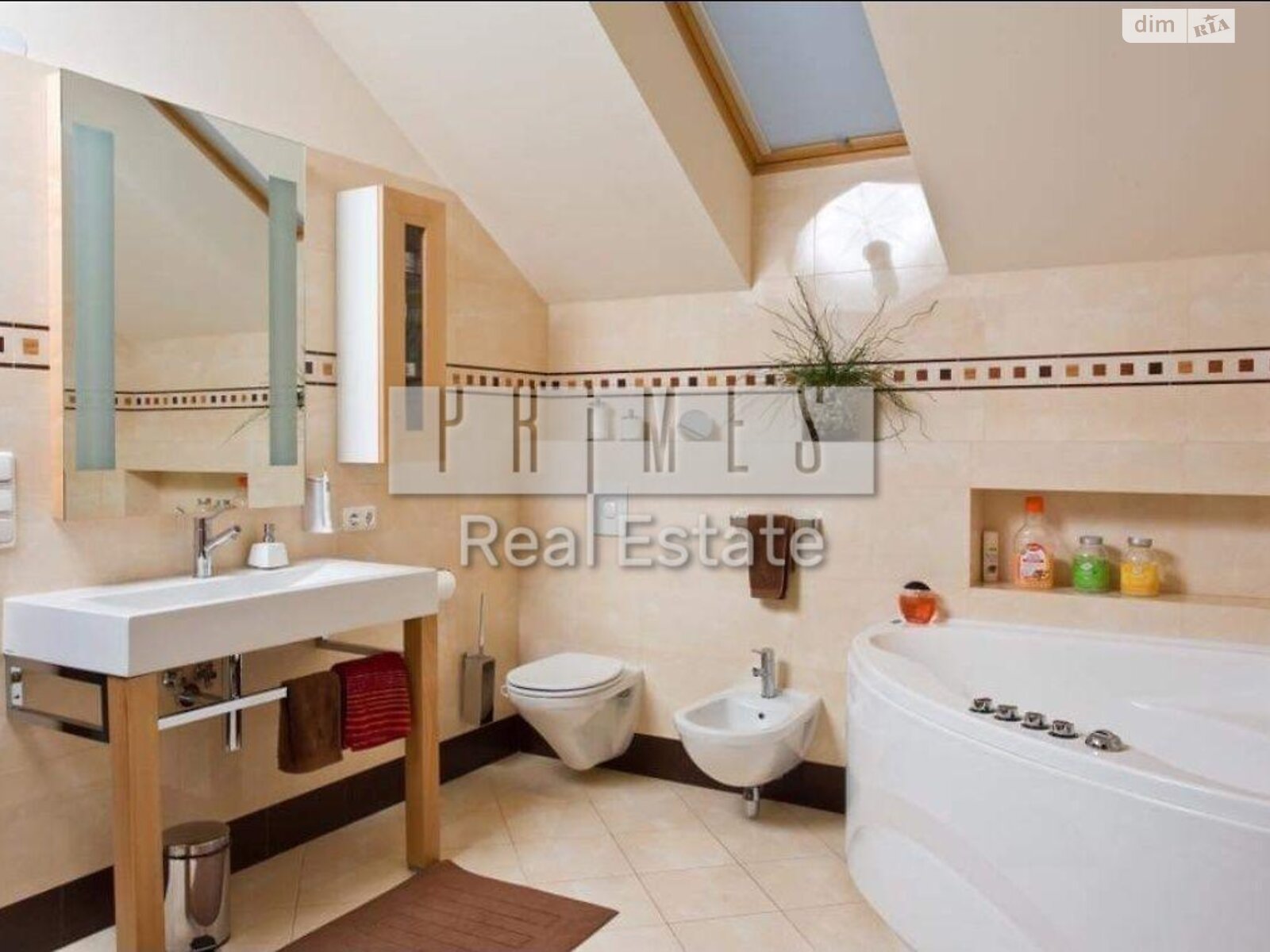 двоповерховий будинок з гаражем, 400 кв. м, цегла. Продаж у Плютах фото 1 двоповерховий будинок з гаражем, 400 кв. м, цегла. Продаж у Плютах фото 1