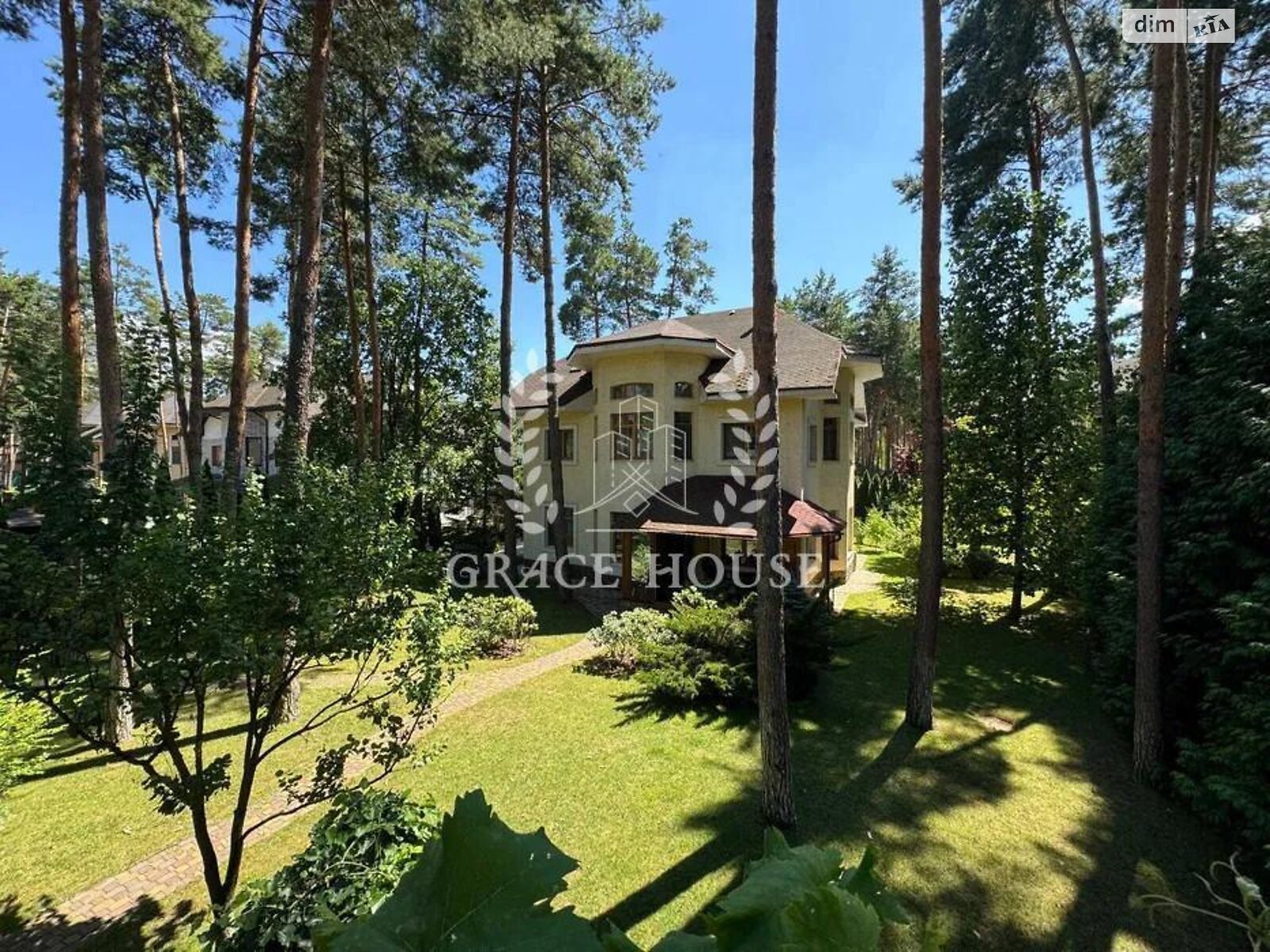 двоповерховий будинок з гаражем, 350 кв. м, цегла. Продаж у Плютах фото 1