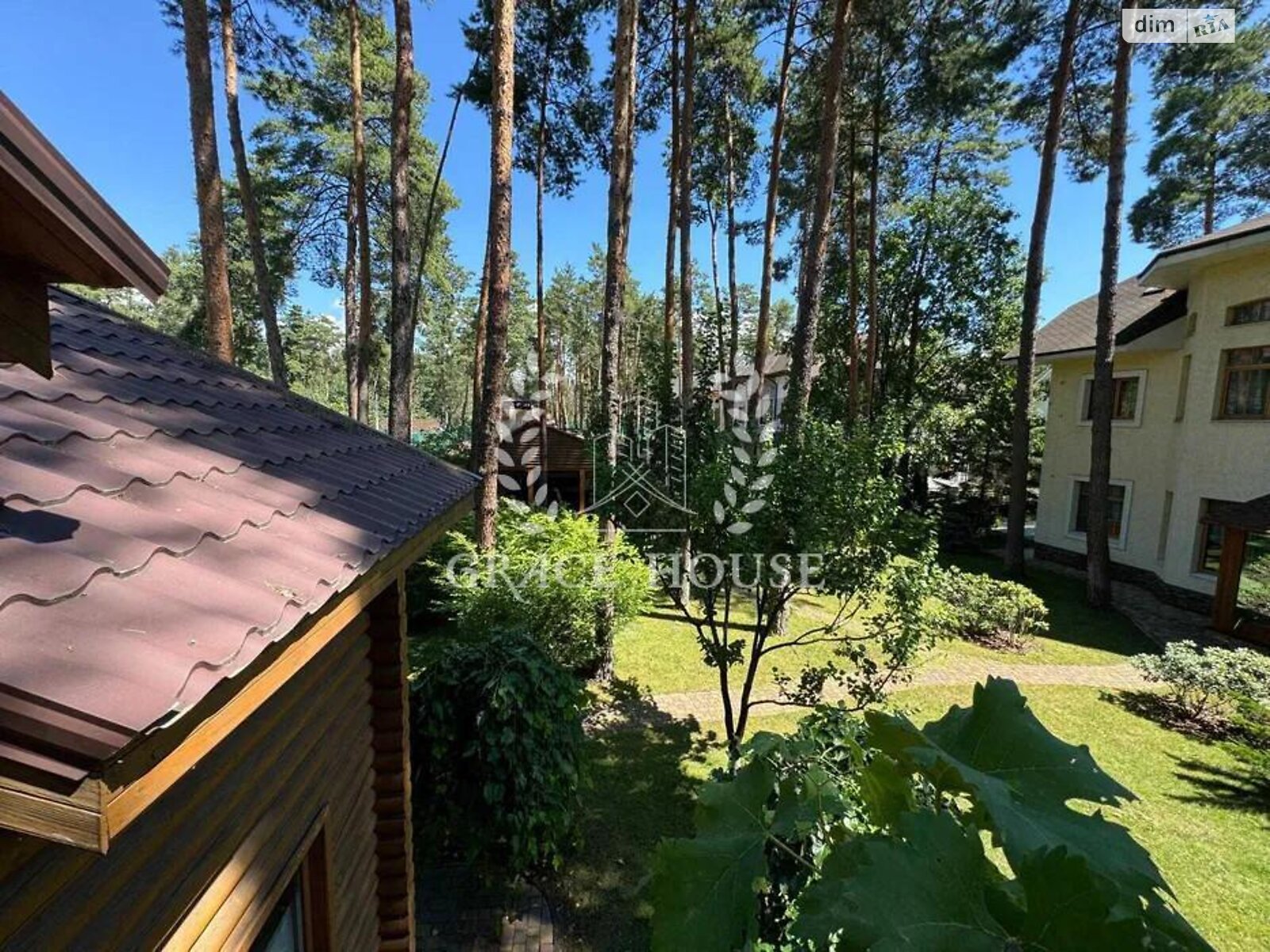 двоповерховий будинок з гаражем, 350 кв. м, цегла. Продаж у Плютах фото 1