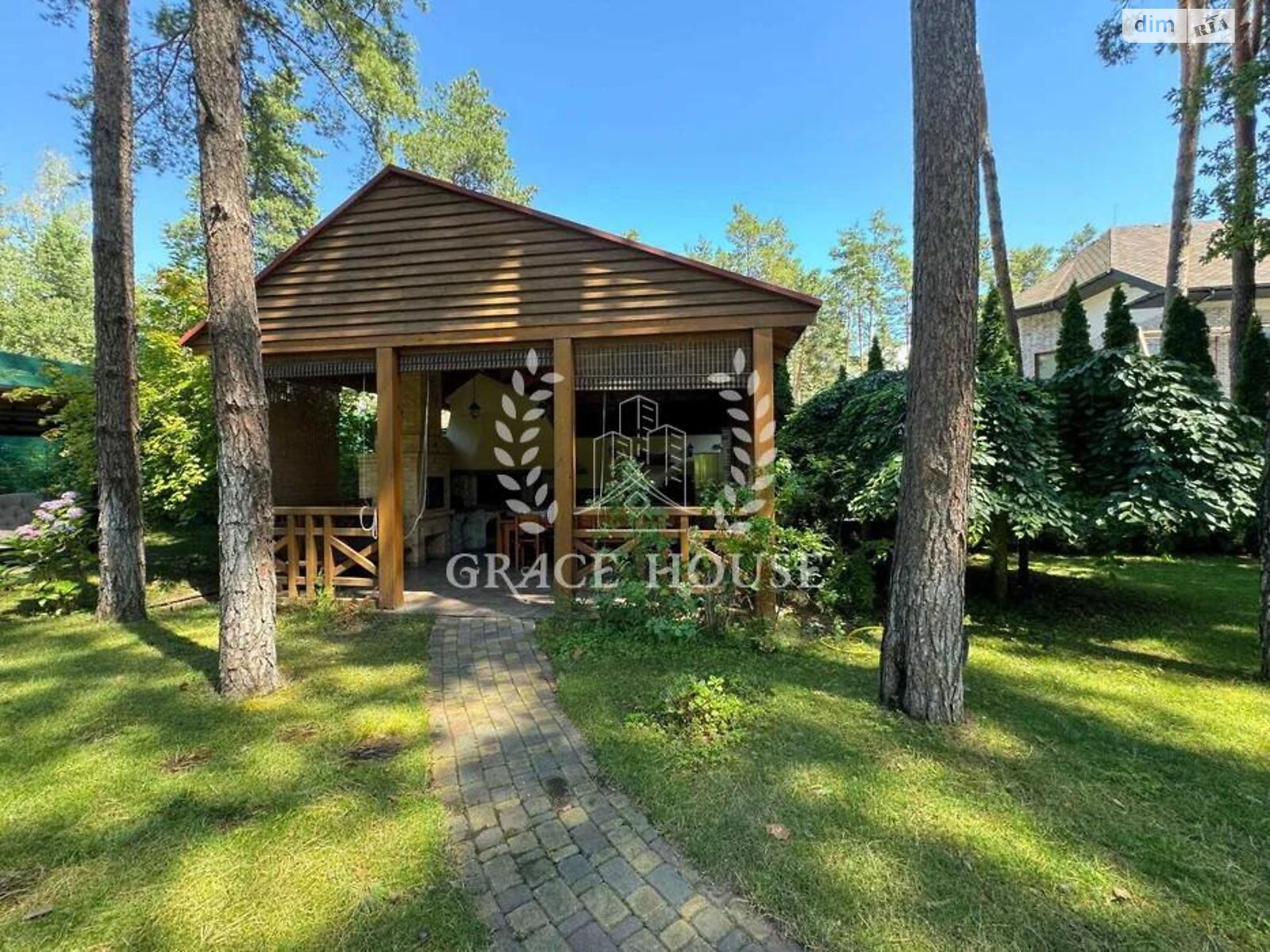 двоповерховий будинок з гаражем, 350 кв. м, цегла. Продаж у Плютах фото 1