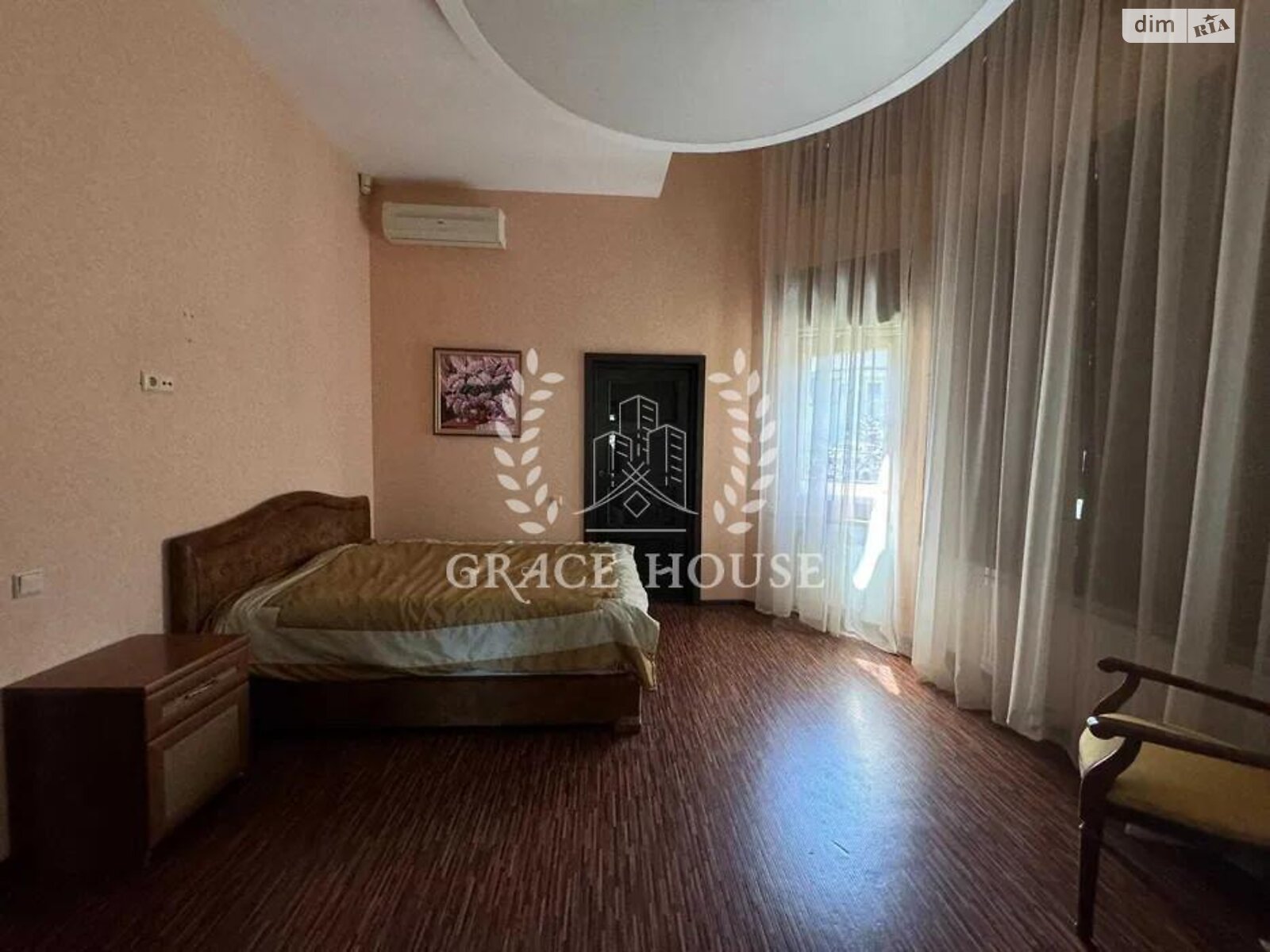 двоповерховий будинок з гаражем, 350 кв. м, цегла. Продаж у Плютах фото 1