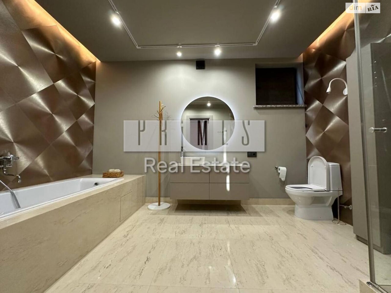 двухэтажный дом, 360 кв. м, кирпич. Продажа в Плютах фото 1 двухэтажный дом, 360 кв. м, кирпич. Продажа в Плютах фото 1