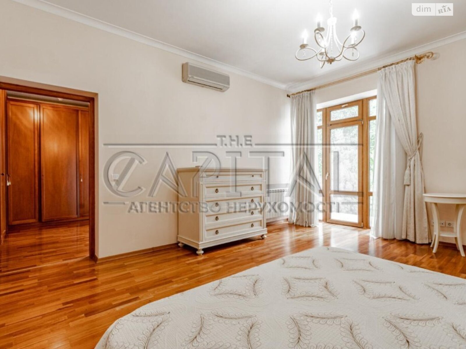 двоповерховий будинок, 823 кв. м, цегла. Продаж у Плютах фото 1 двоповерховий будинок, 823 кв. м, цегла. Продаж у Плютах фото 1