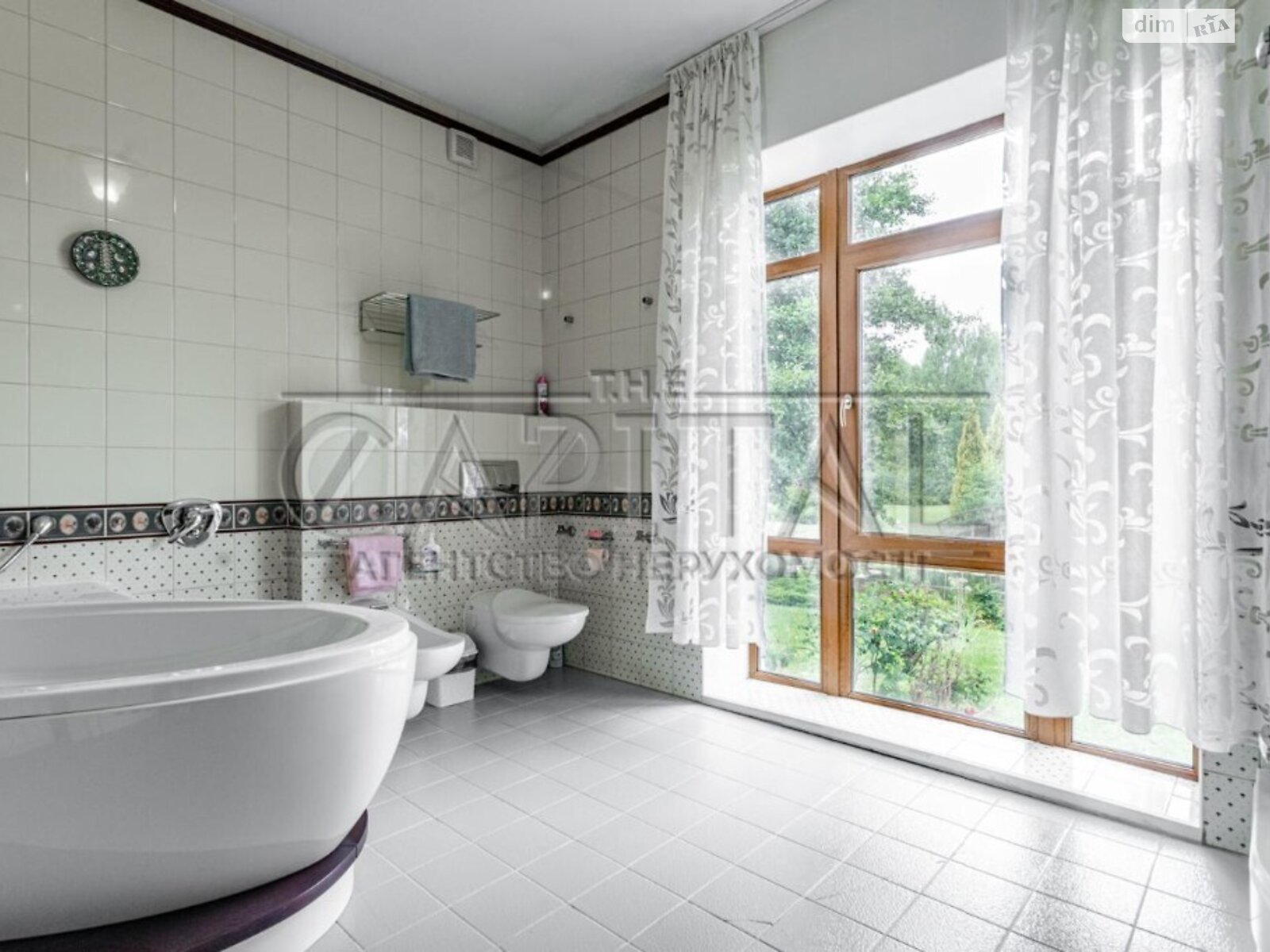 двоповерховий будинок, 823 кв. м, цегла. Продаж у Плютах фото 1 двоповерховий будинок, 823 кв. м, цегла. Продаж у Плютах фото 1