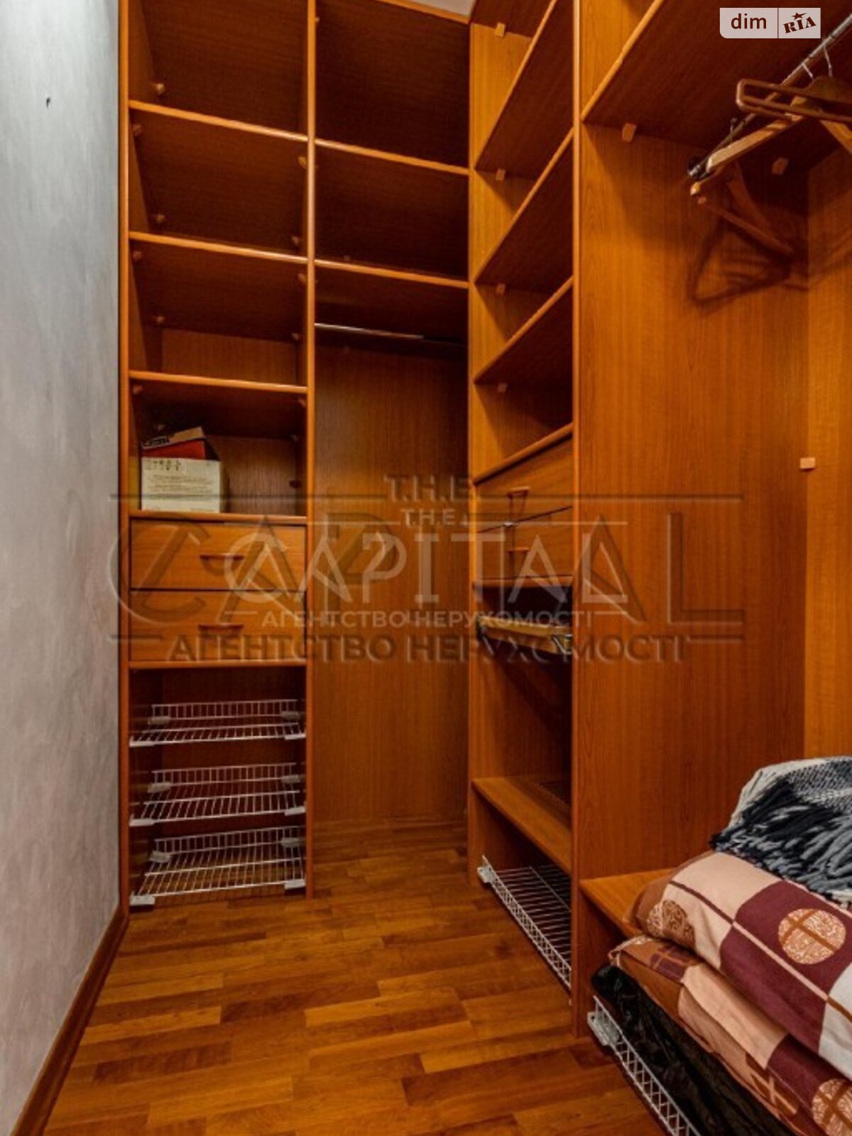 двоповерховий будинок, 823 кв. м, цегла. Продаж у Плютах фото 1 двоповерховий будинок, 823 кв. м, цегла. Продаж у Плютах фото 1