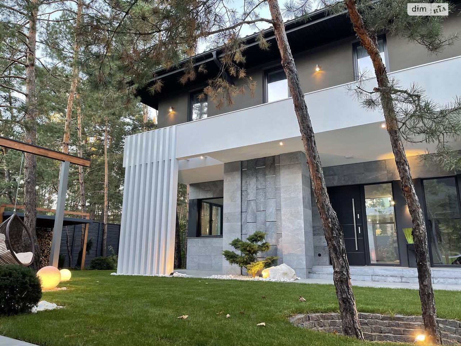 двоповерховий будинок, 1010 кв. м, цегла. Продаж у Плютах фото 1 двоповерховий будинок, 1010 кв. м, цегла. Продаж у Плютах фото 1