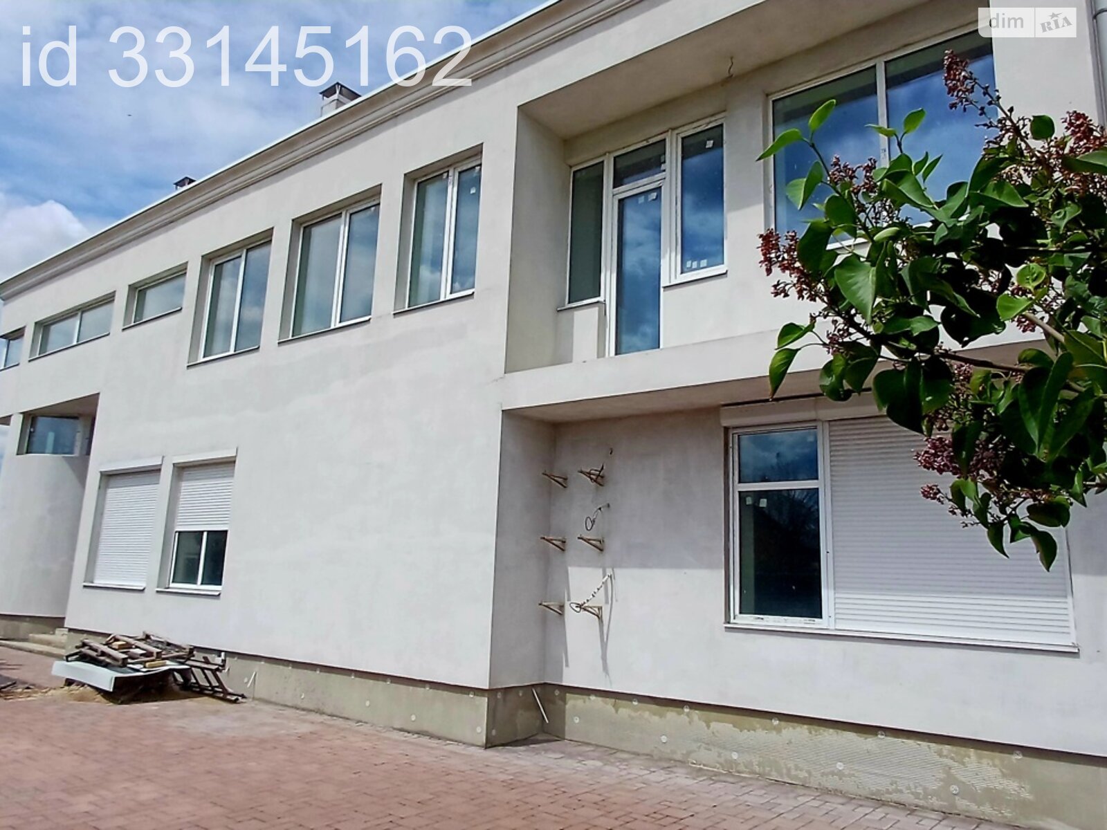 триповерховий будинок з верандою, 325 кв. м, цегла. Продаж у Плютах фото 1 триповерховий будинок з верандою, 325 кв. м, цегла. Продаж у Плютах фото 1