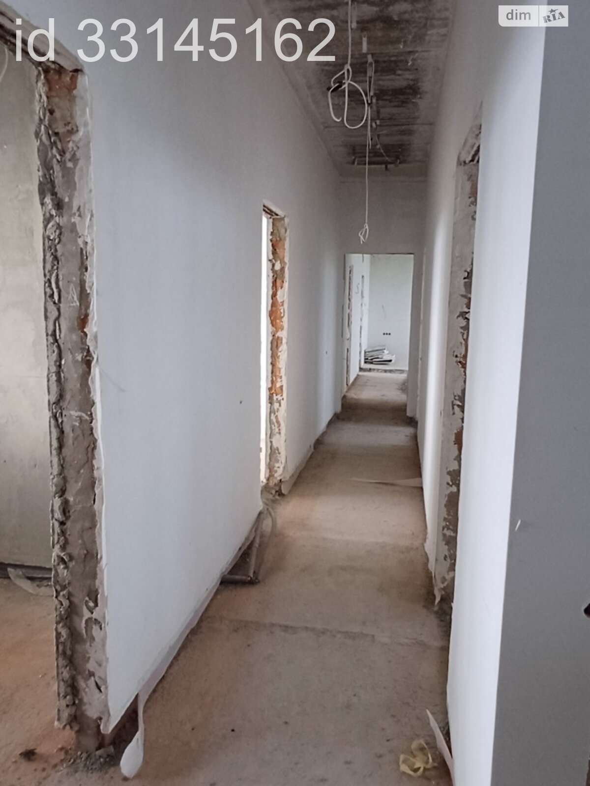 трехэтажный дом с верандой, 325 кв. м, кирпич. Продажа в Плютах фото 1 трехэтажный дом с верандой, 325 кв. м, кирпич. Продажа в Плютах фото 1