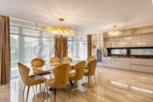 двухэтажный дом с ремонтом, 250 кв. м, кирпич. Продажа в Плютах фото 2