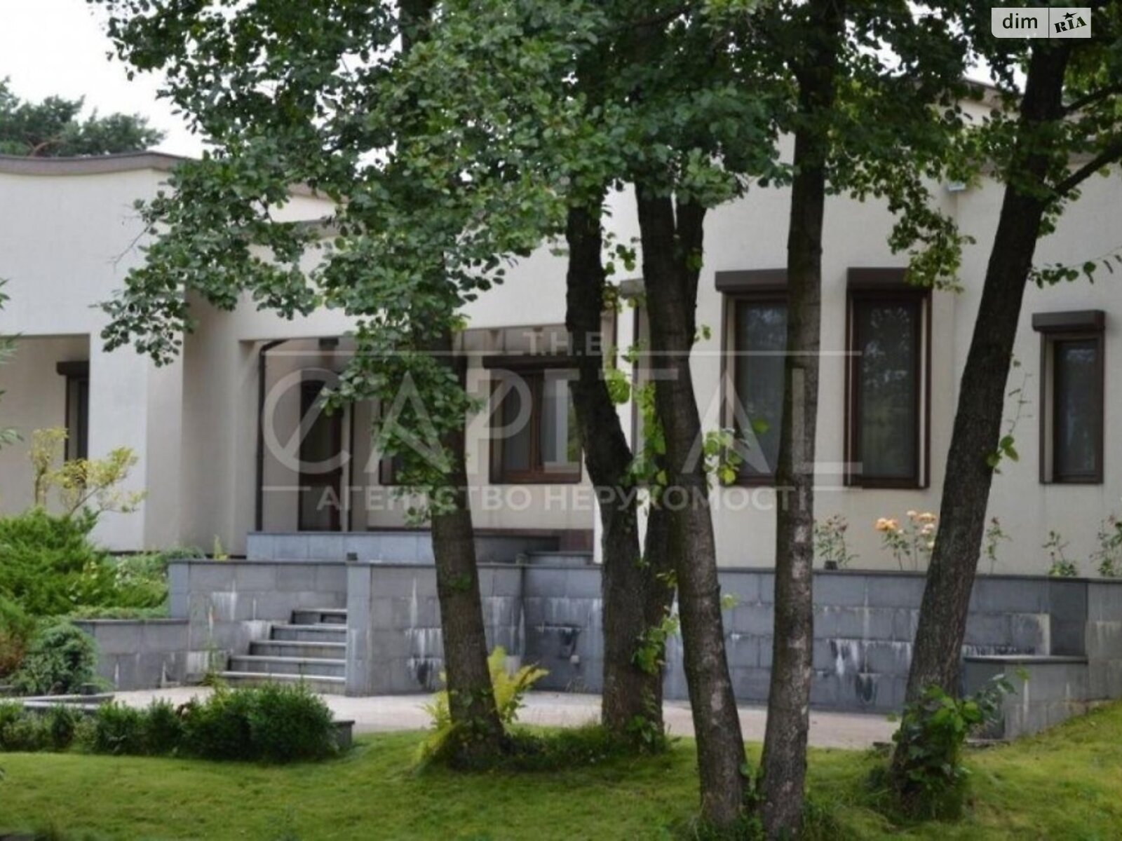 двоповерховий будинок з ремонтом, 700 кв. м, цегла. Продаж у Плютах фото 1 двоповерховий будинок з ремонтом, 700 кв. м, цегла. Продаж у Плютах фото 1