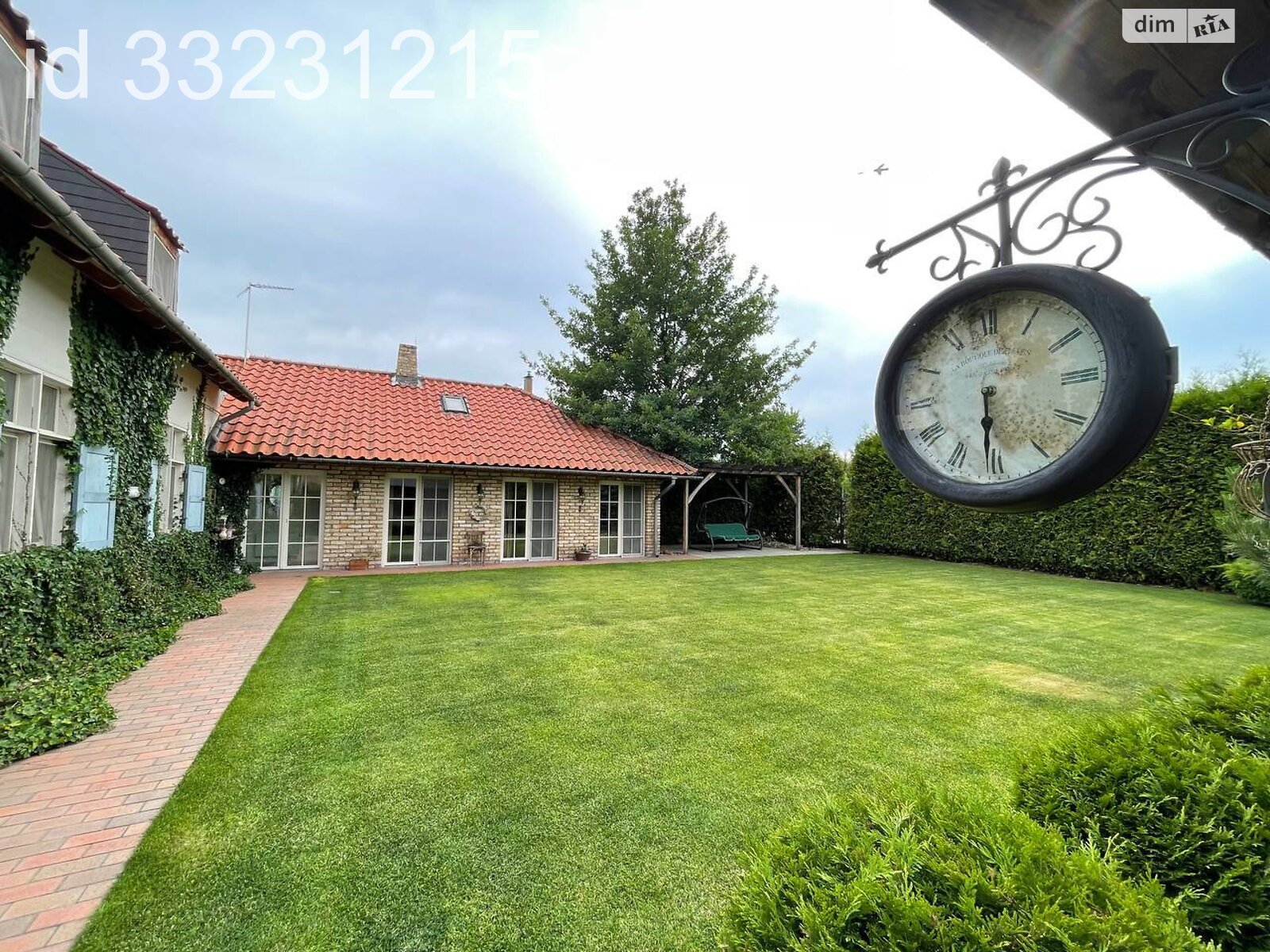 двухэтажный дом беседка, 200.6 кв. м, кирпич. Продажа в Плютах фото 1 двухэтажный дом беседка, 200.6 кв. м, кирпич. Продажа в Плютах фото 1