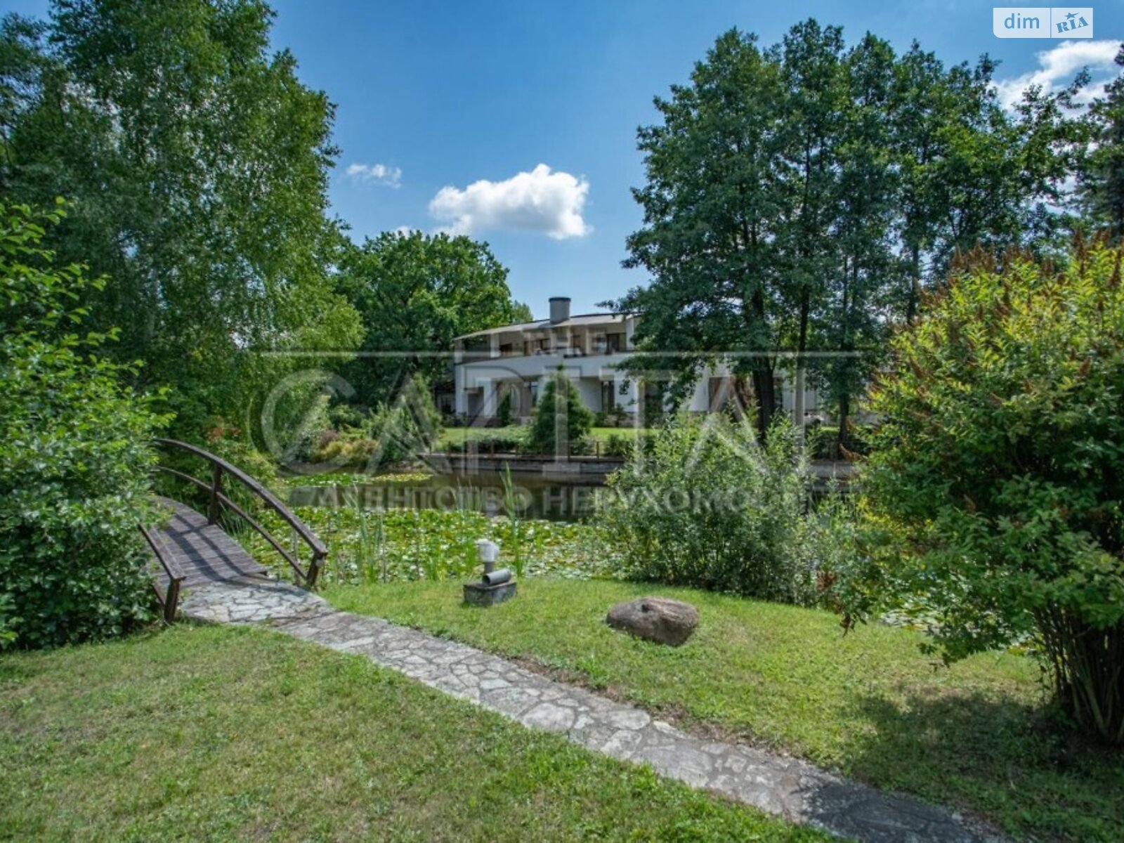 двухэтажный дом, 823 кв. м, кирпич. Продажа в Плютах фото 1 двухэтажный дом, 823 кв. м, кирпич. Продажа в Плютах фото 1