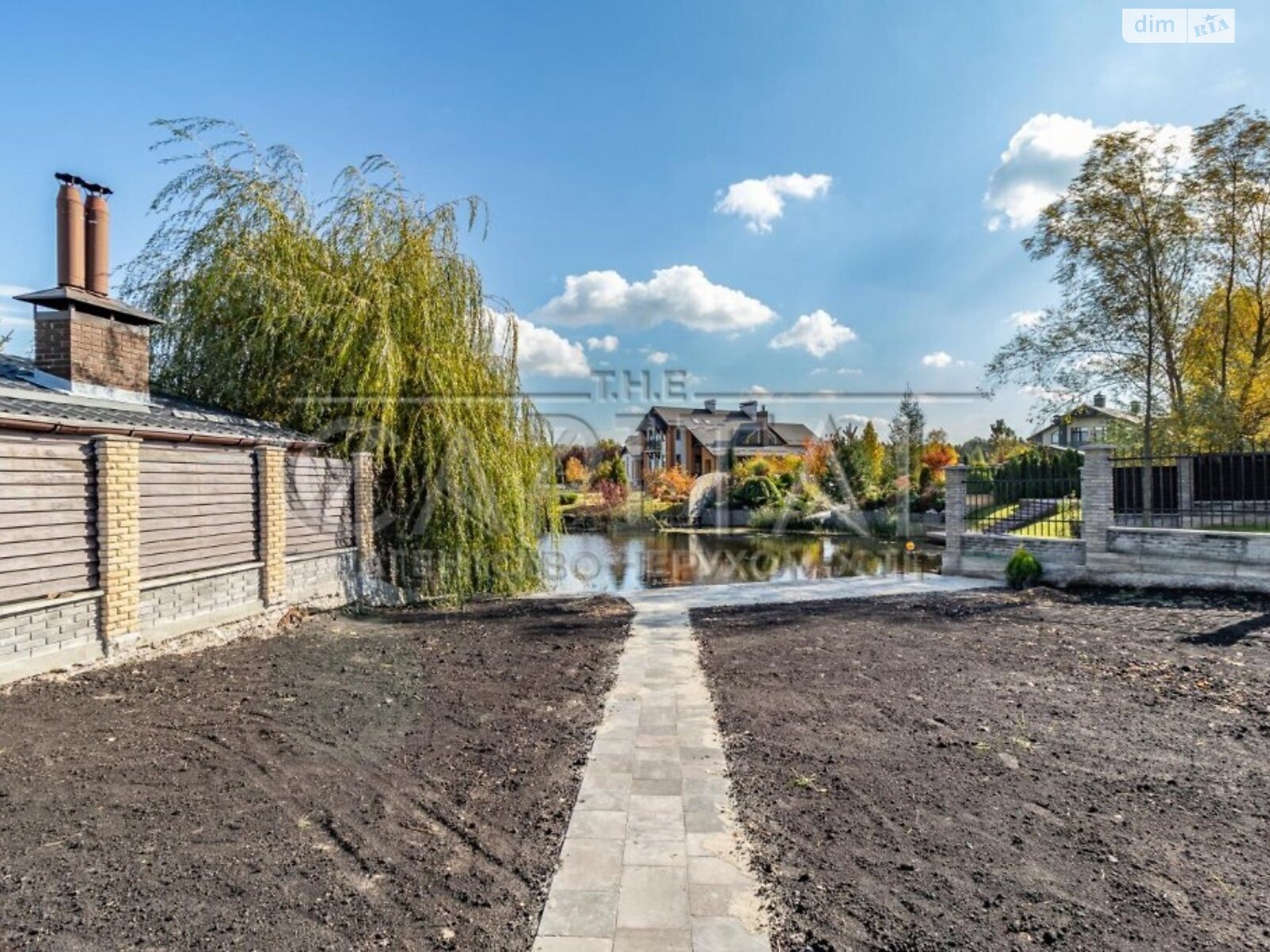 двоповерховий будинок, 409 кв. м, цегла. Продаж у Плютах фото 1 двоповерховий будинок, 409 кв. м, цегла. Продаж у Плютах фото 1
