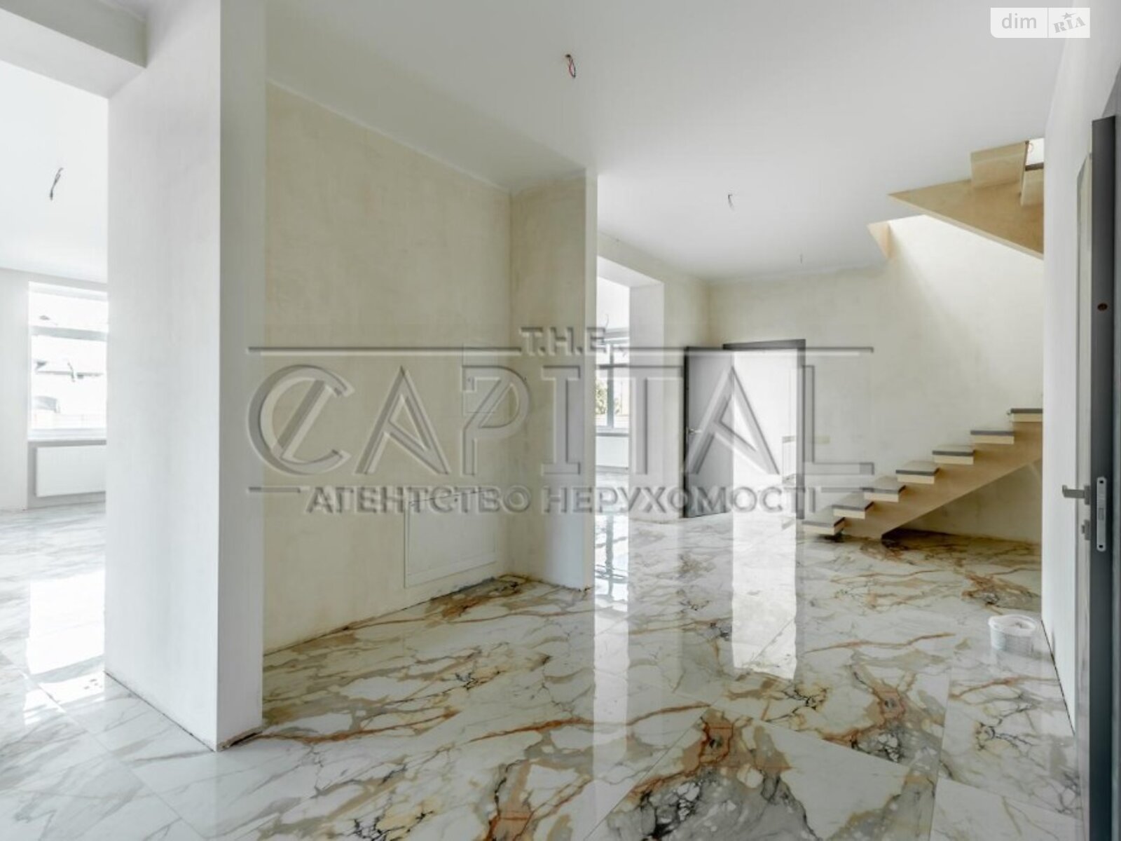 двоповерховий будинок, 409 кв. м, цегла. Продаж у Плютах фото 1 двоповерховий будинок, 409 кв. м, цегла. Продаж у Плютах фото 1