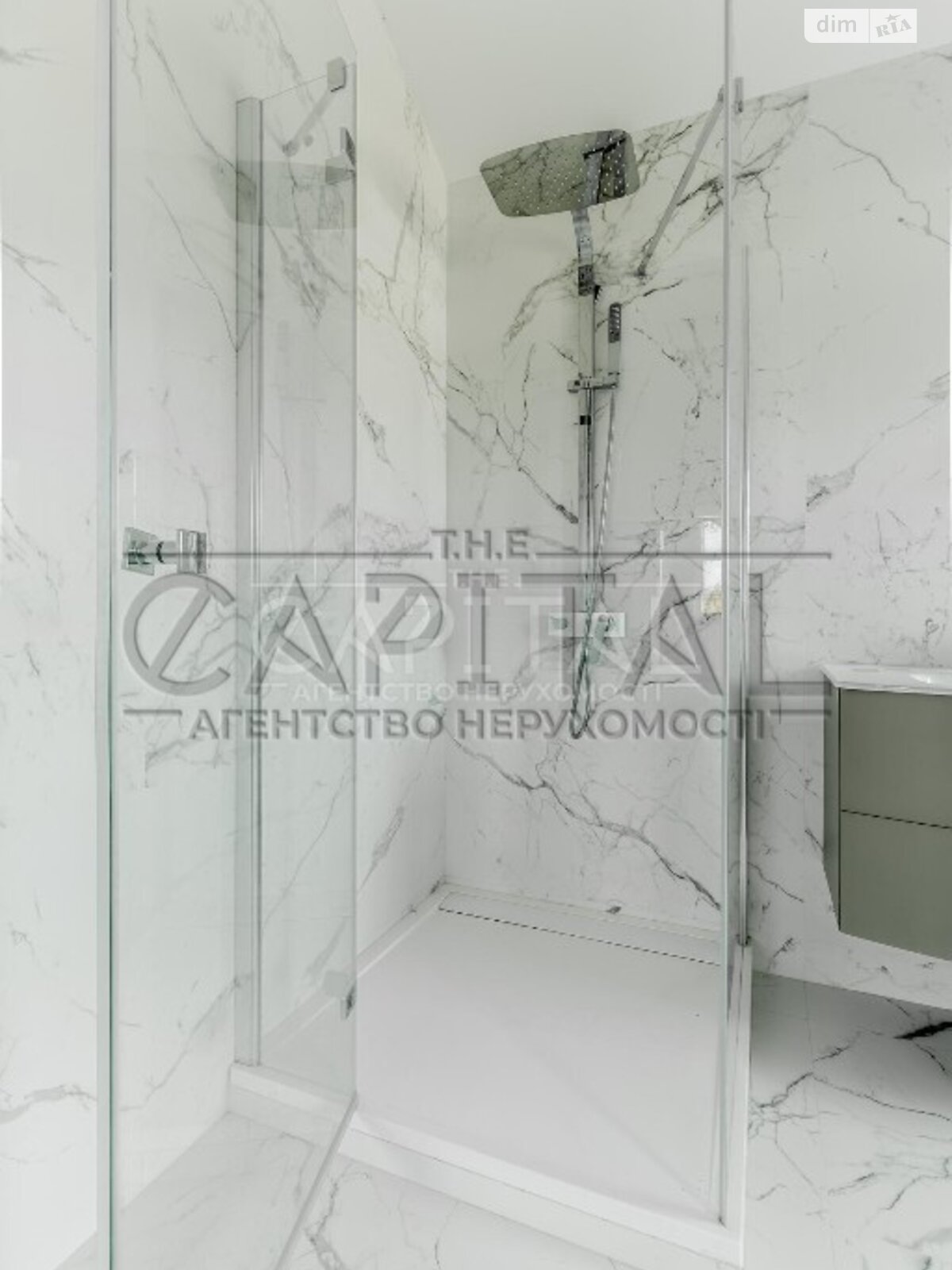 двоповерховий будинок, 409 кв. м, цегла. Продаж у Плютах фото 1 двоповерховий будинок, 409 кв. м, цегла. Продаж у Плютах фото 1