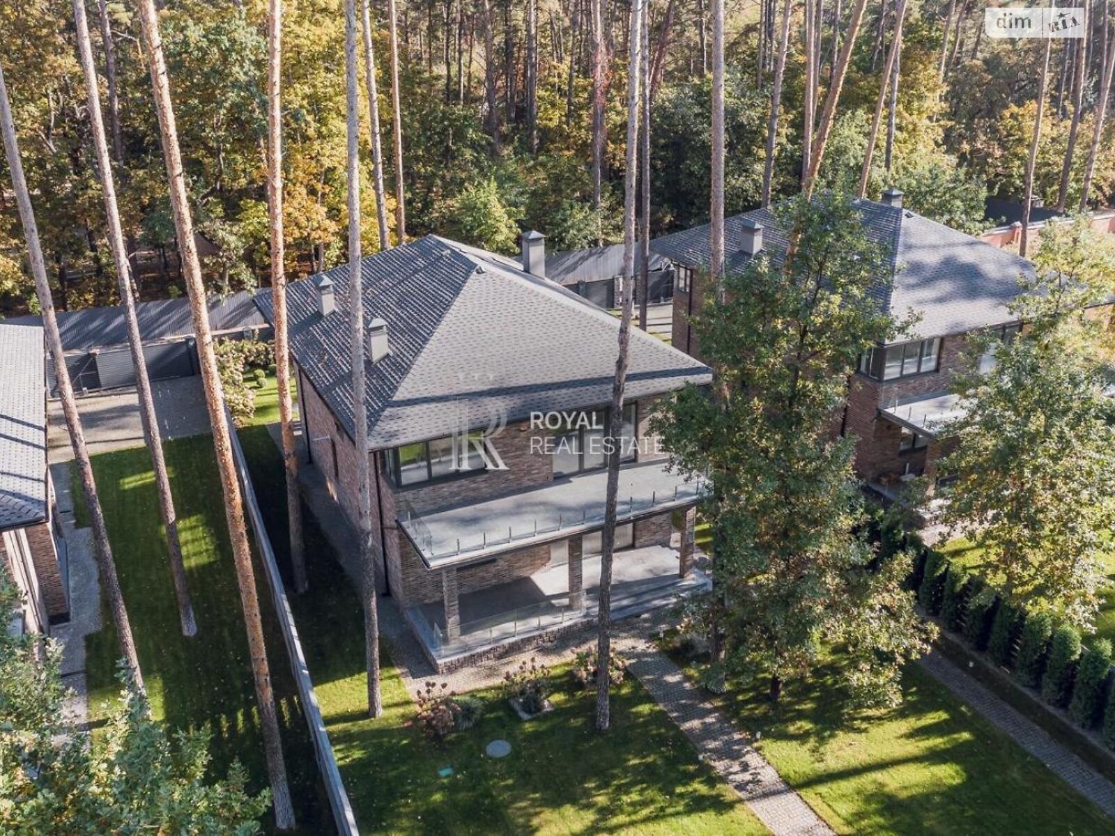 двоповерховий будинок, 330 кв. м, кирпич. Продаж у Плютах фото 1 двоповерховий будинок, 330 кв. м, кирпич. Продаж у Плютах фото 1