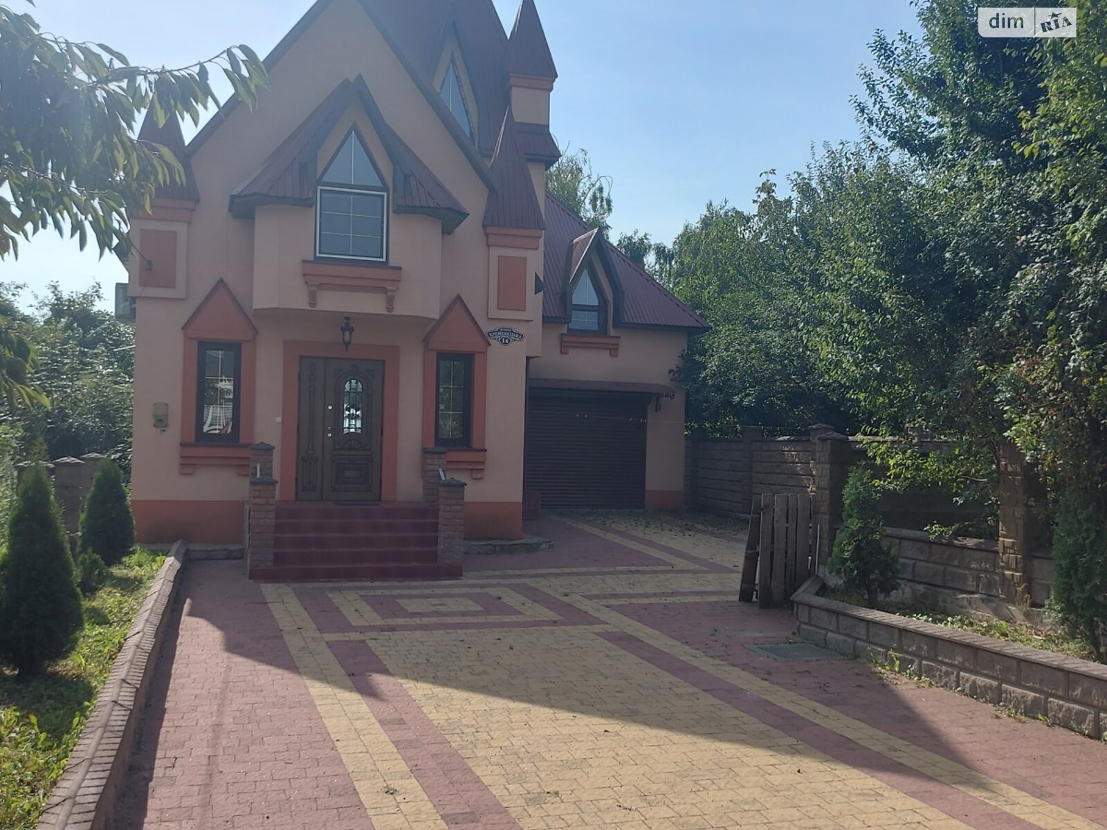 двоповерховий будинок, 170 кв. м, кирпич. Продаж у Почаєві фото 1 двоповерховий будинок, 170 кв. м, кирпич. Продаж у Почаєві фото 1