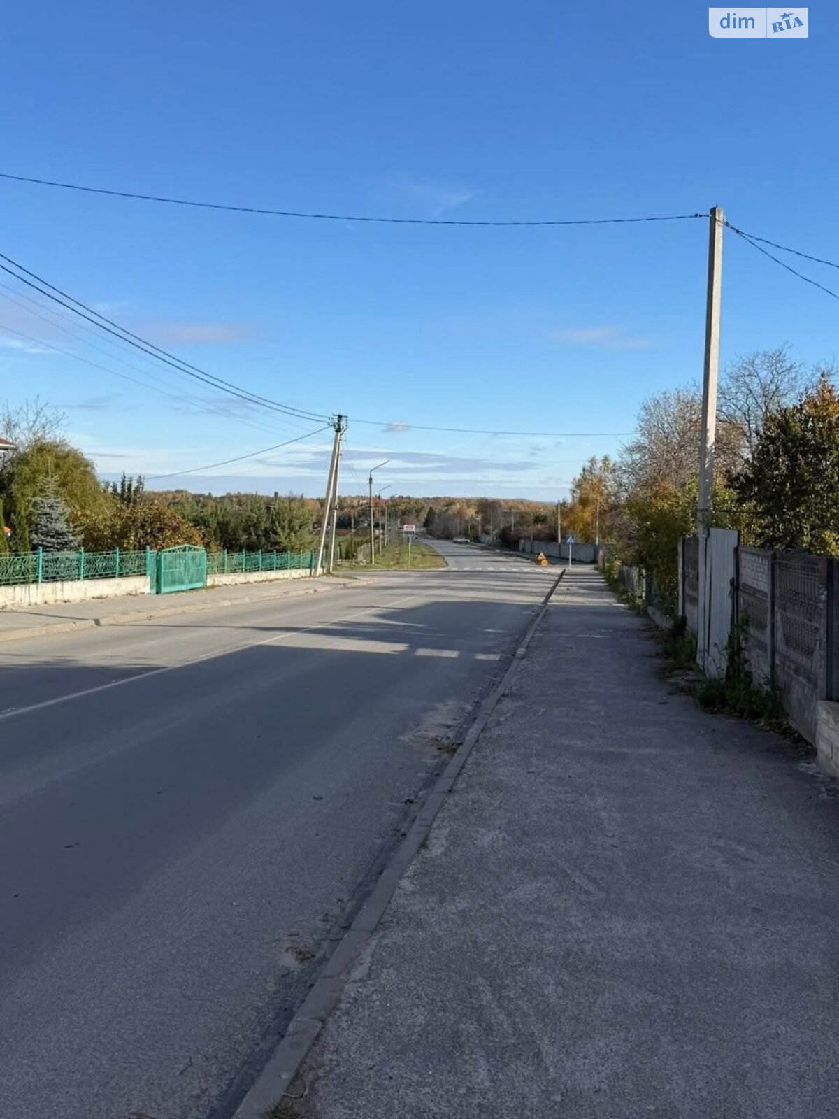 одноэтажный дом с гаражом, 106.5 кв. м, дерево и кирпич. Продажа в Почаеве фото 1