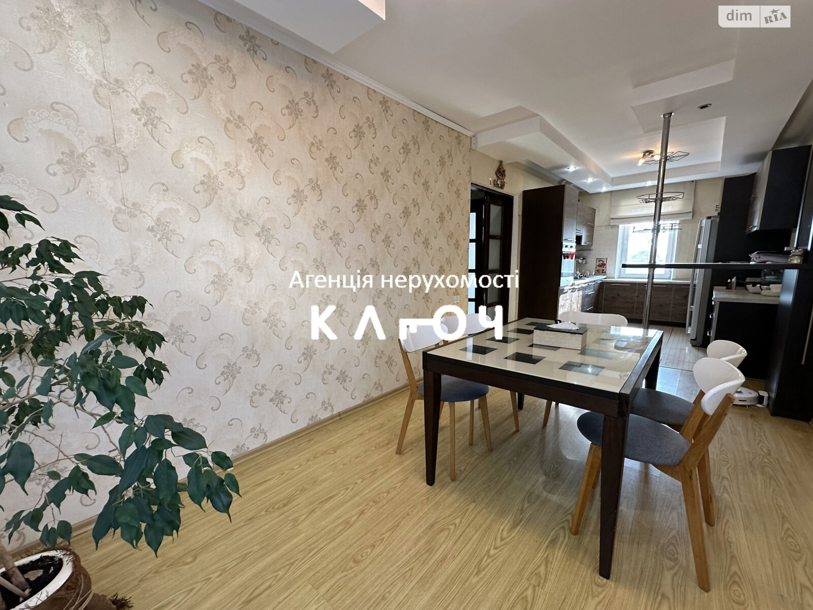 двоповерховий будинок з балконом, 262.8 кв. м, блочно-цегляний. Продаж у Підгайцях фото 1 двоповерховий будинок з балконом, 262.8 кв. м, блочно-цегляний. Продаж у Підгайцях фото 1